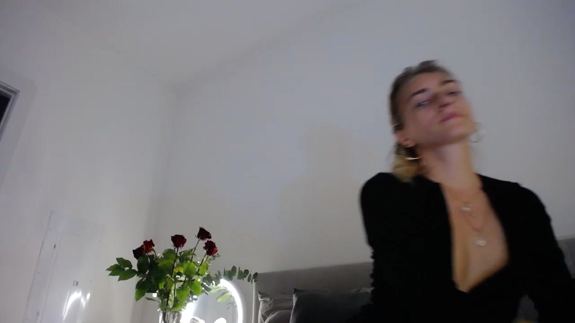 Gallery image thumbnail from Vodka_Queen's myfreecams stream on, 02/18/2024, 08:36 image 12 of 20