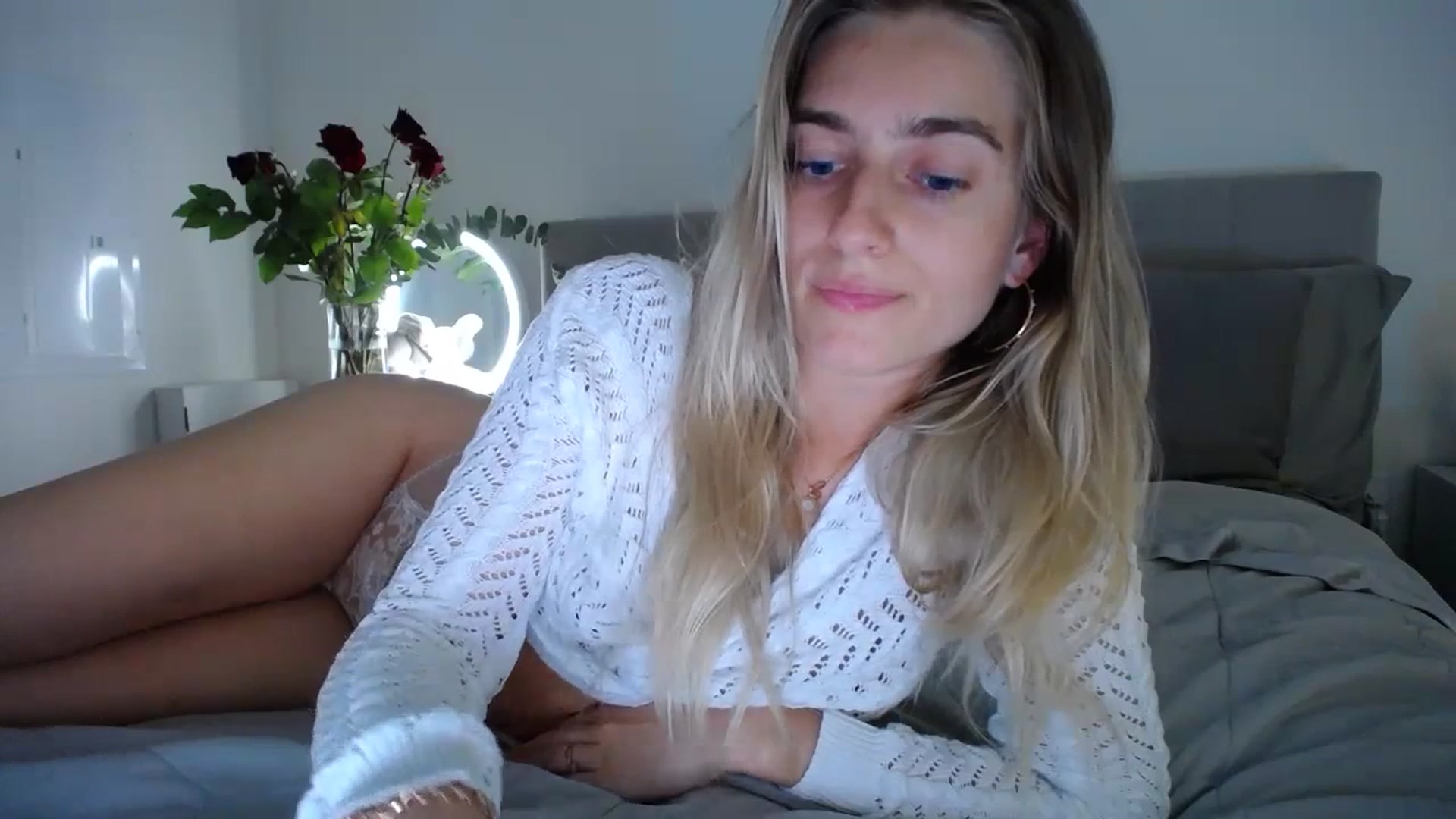 Gallery image thumbnail from Vodka_Queen's myfreecams stream on, 02/19/2024, 07:12 image 8 of 20
