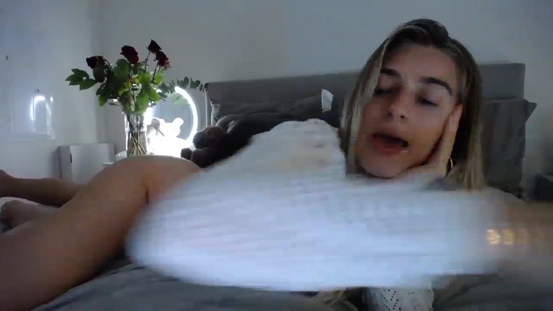Gallery image thumbnail from Vodka_Queen's myfreecams stream on, 02/19/2024, 07:12 image 10 of 20
