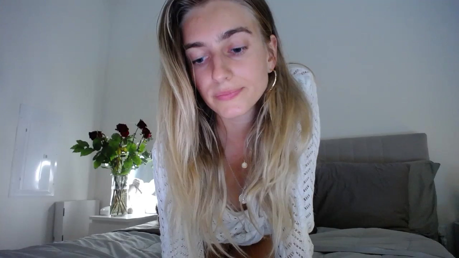 Gallery image thumbnail from Vodka_Queen's myfreecams stream on, 02/19/2024, 07:12 image 16 of 20