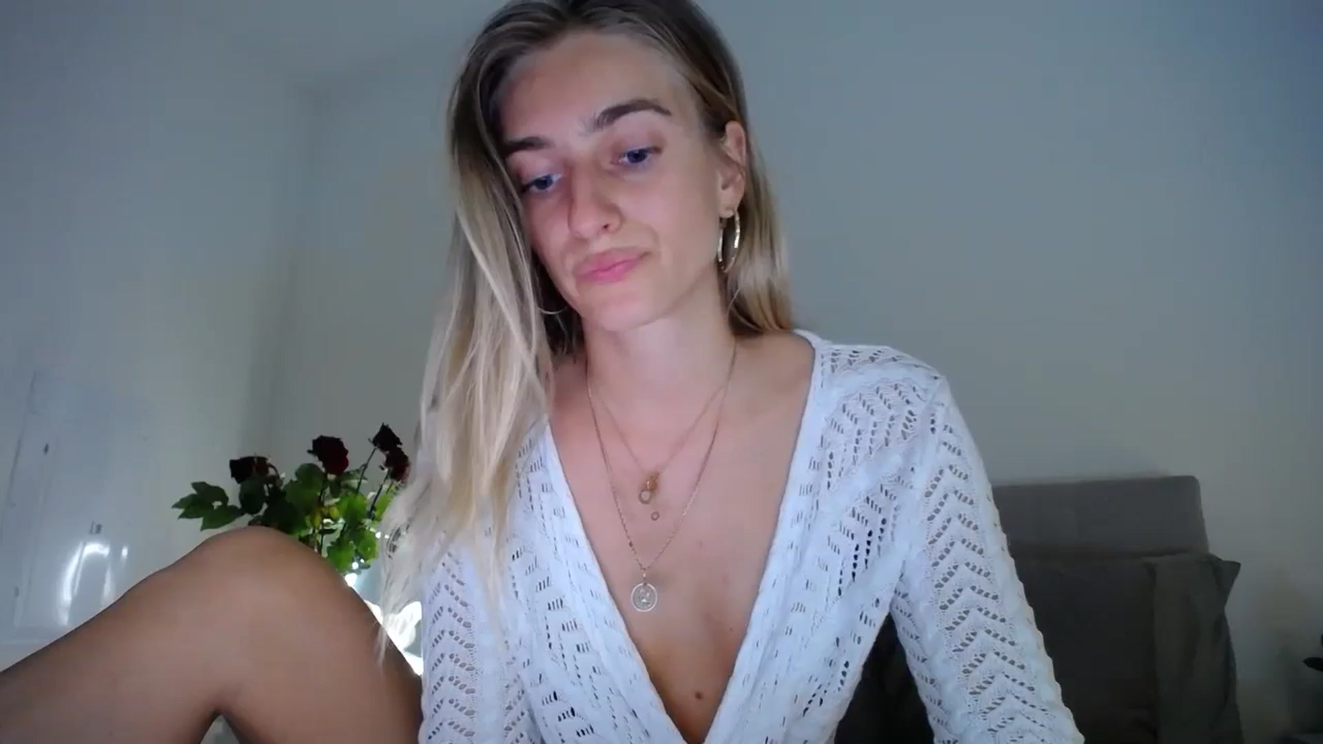 Gallery image thumbnail from Vodka_Queen's myfreecams stream on, 02/19/2024, 07:12 image 2 of 20