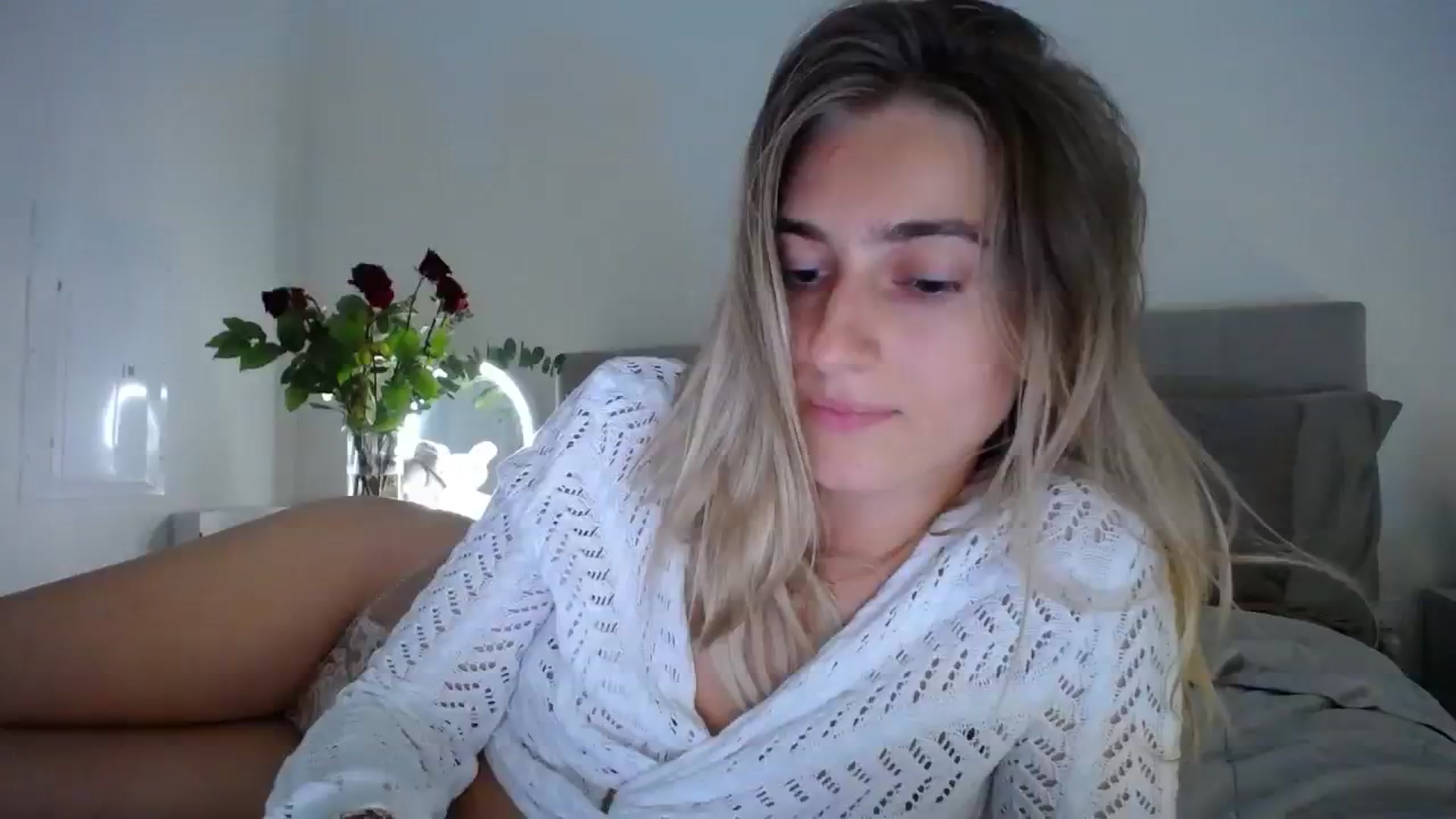 Gallery image thumbnail from Vodka_Queen's myfreecams stream on, 02/19/2024, 07:12 image 11 of 20