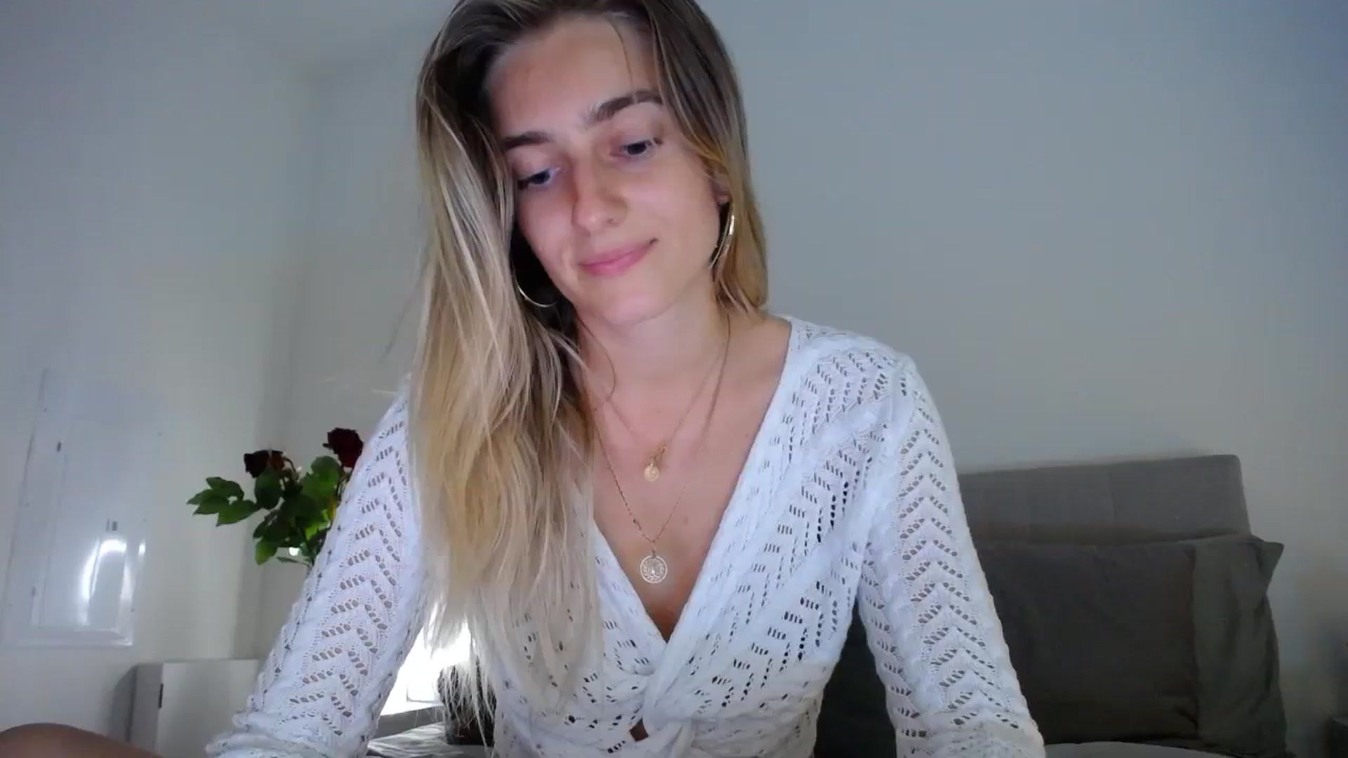 Gallery image thumbnail from Vodka_Queen's myfreecams stream on, 02/19/2024, 07:12 image 13 of 20