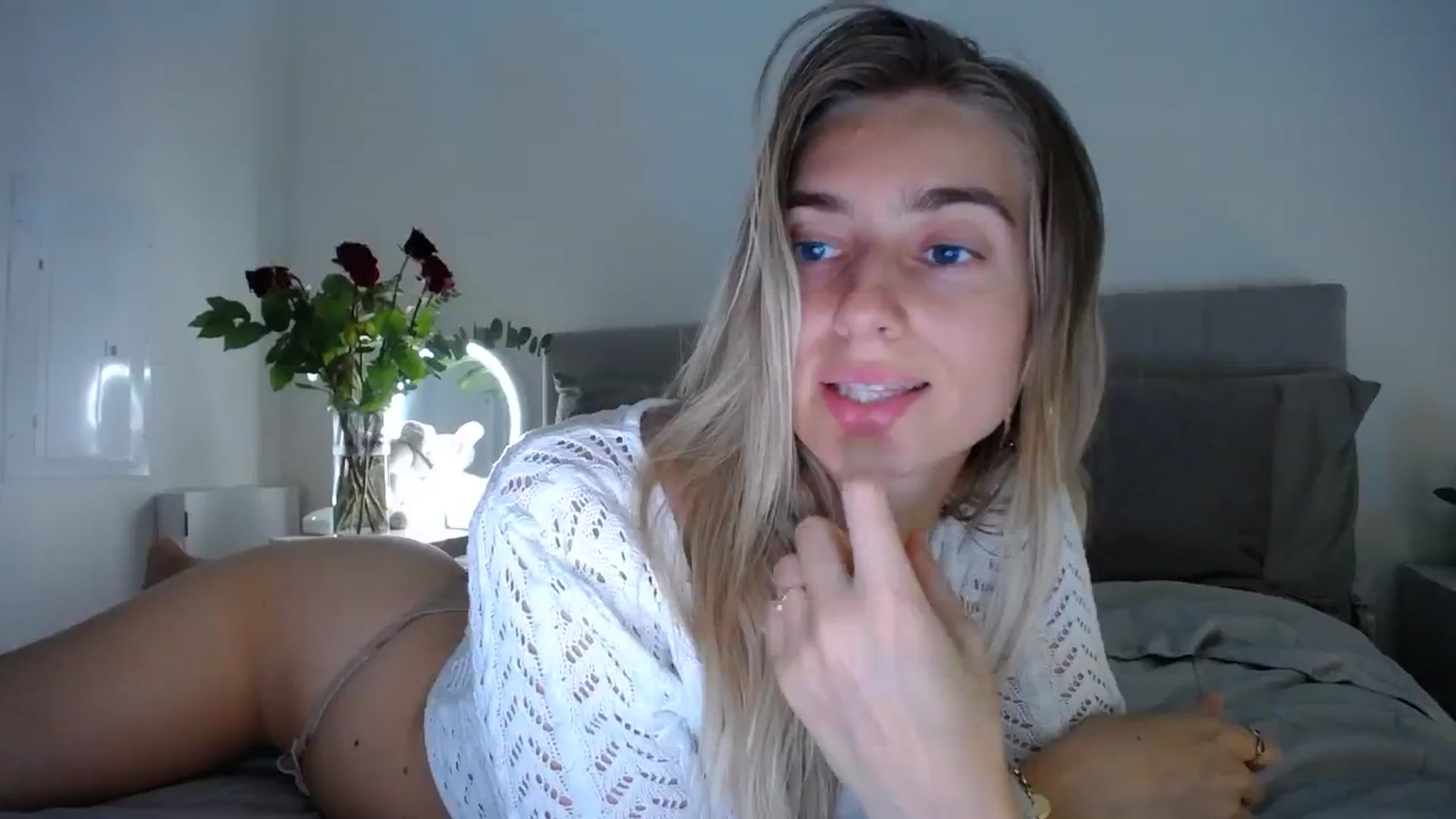 Gallery image thumbnail from Vodka_Queen's myfreecams stream on, 02/19/2024, 07:12 image 5 of 20