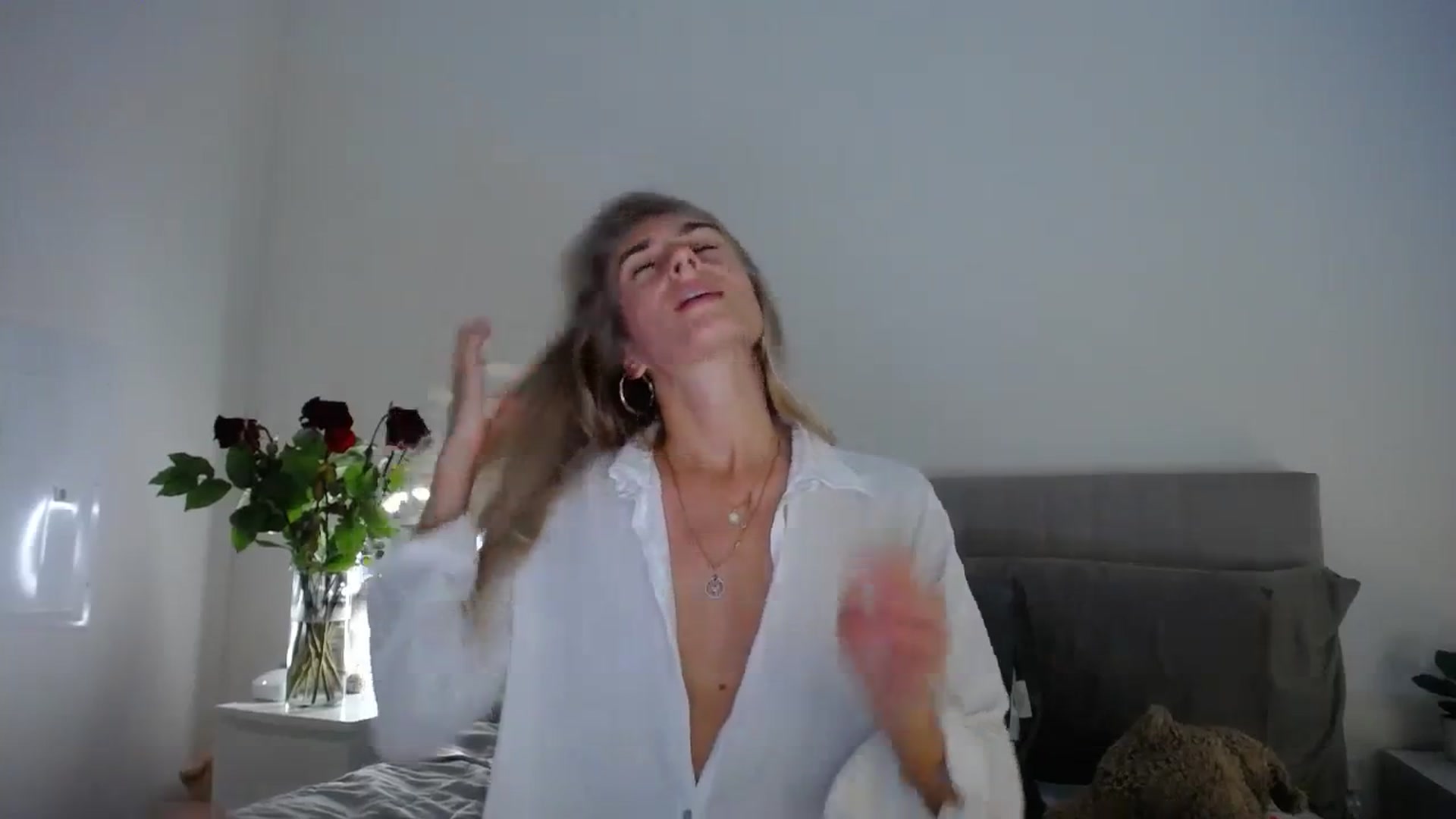Gallery image thumbnail from Vodka_Queen's myfreecams stream on, 02/20/2024, 06:28 image 11 of 20
