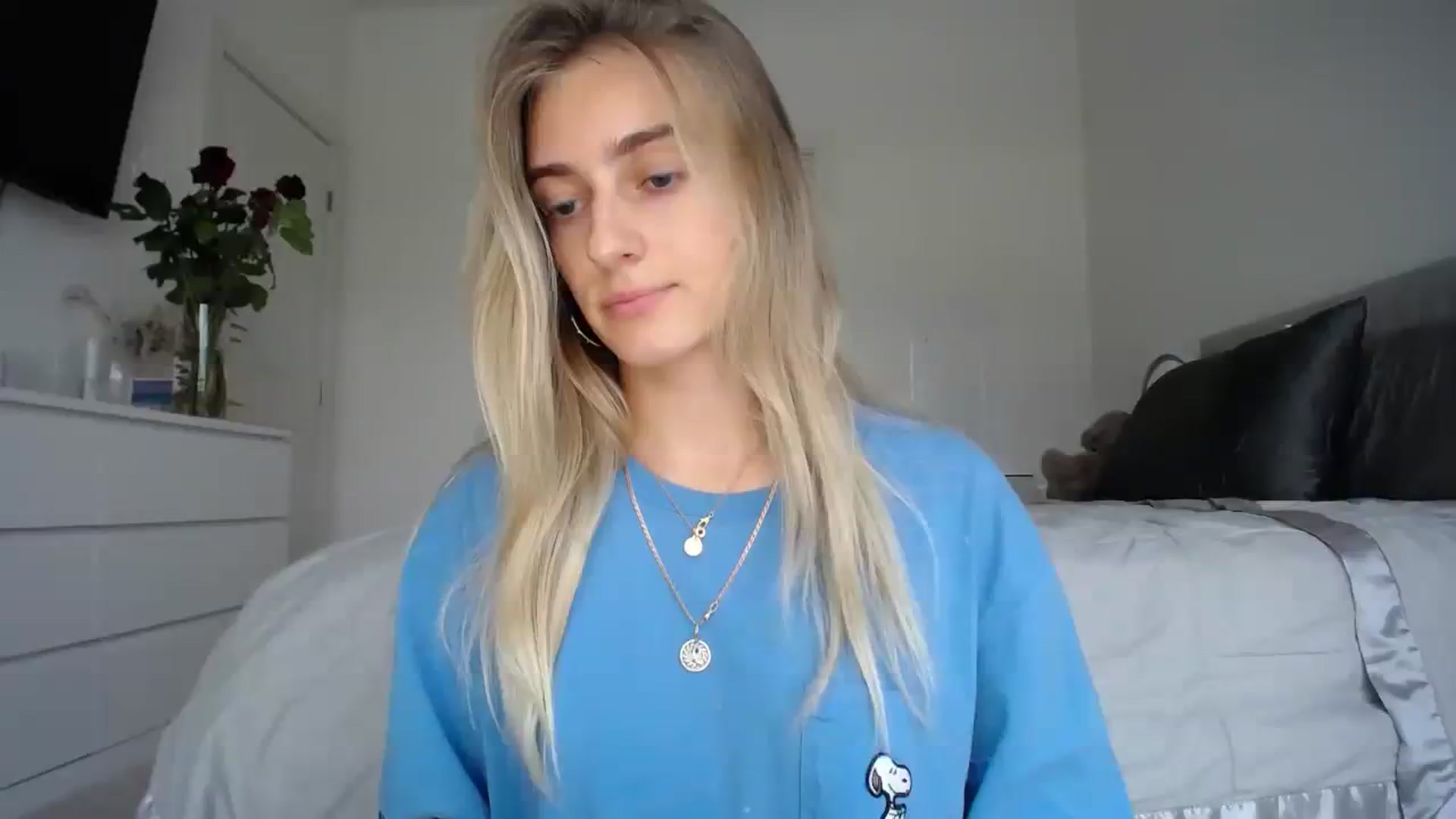 Gallery image thumbnail from Vodka_Queen's myfreecams stream on, 02/21/2024, 02:30 image 4 of 20