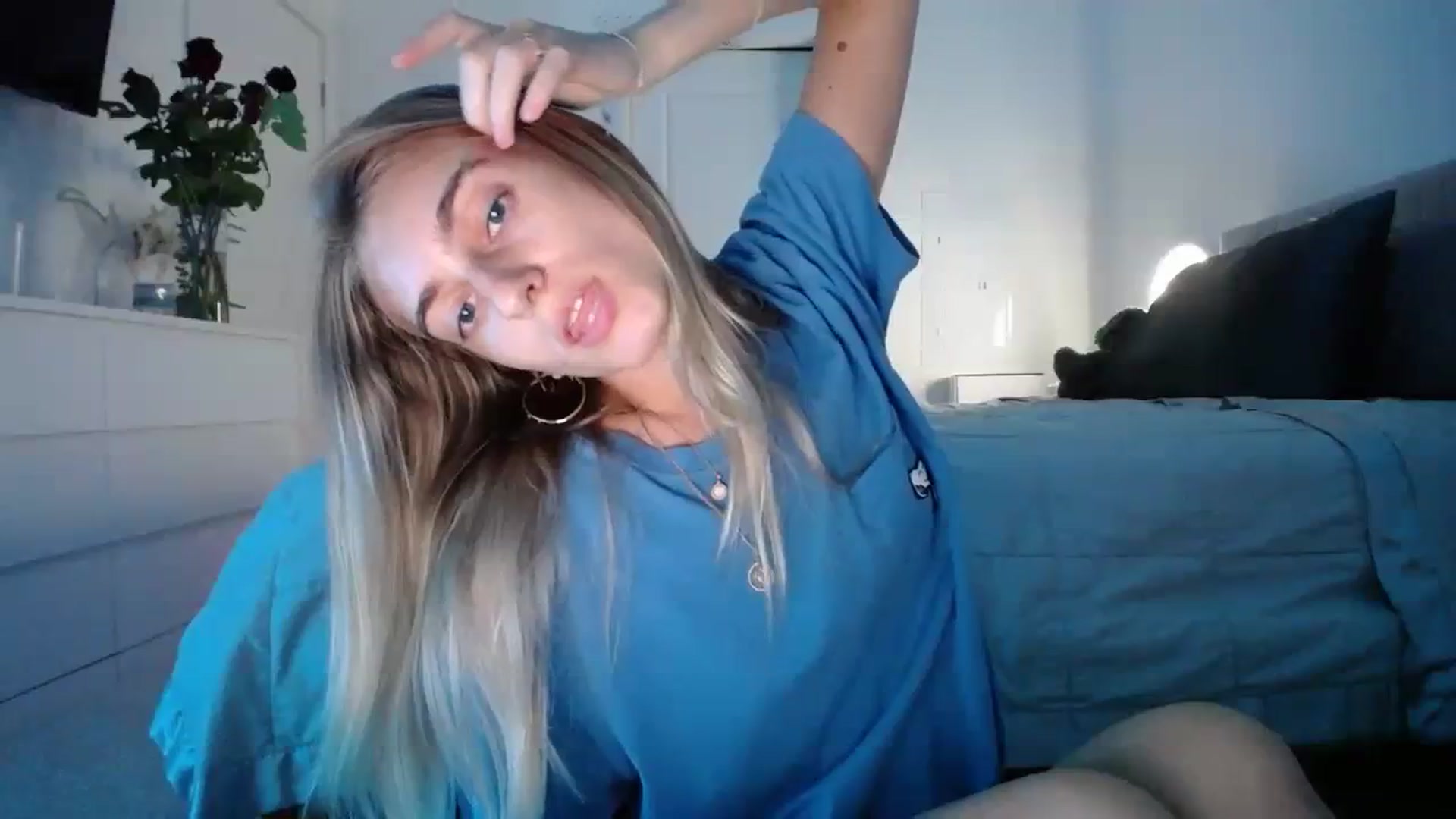 Gallery image thumbnail from Vodka_Queen's myfreecams stream on, 02/21/2024, 02:30 image 15 of 20