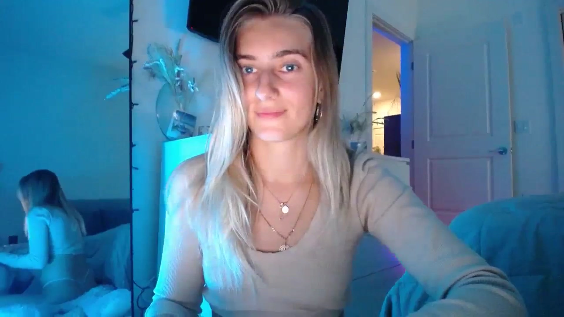 Gallery image thumbnail from Vodka_Queen's myfreecams stream on, 02/29/2024, 05:22 image 9 of 20