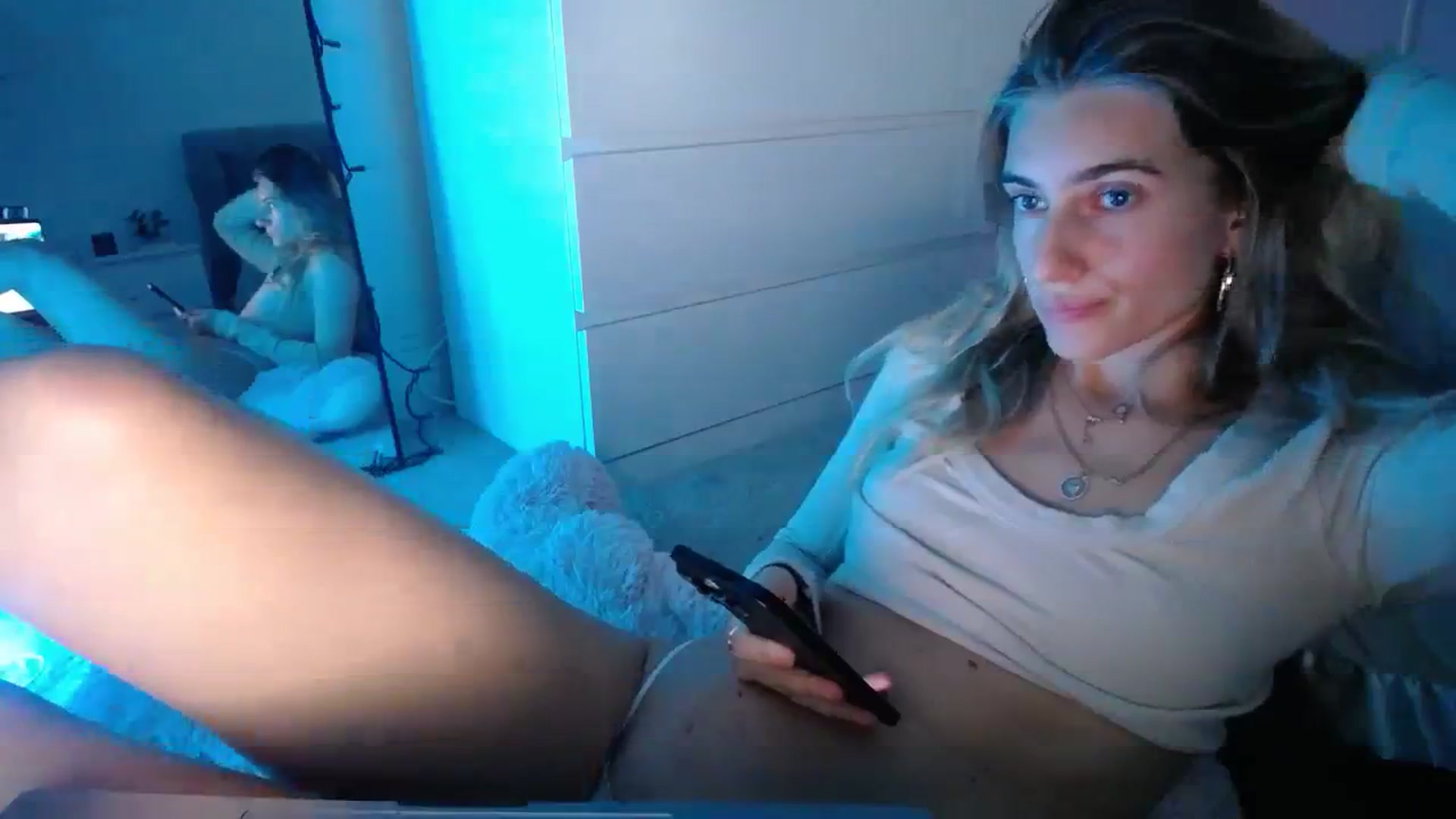 Gallery image thumbnail from Vodka_Queen's myfreecams stream on, 02/29/2024, 05:22 image 12 of 20