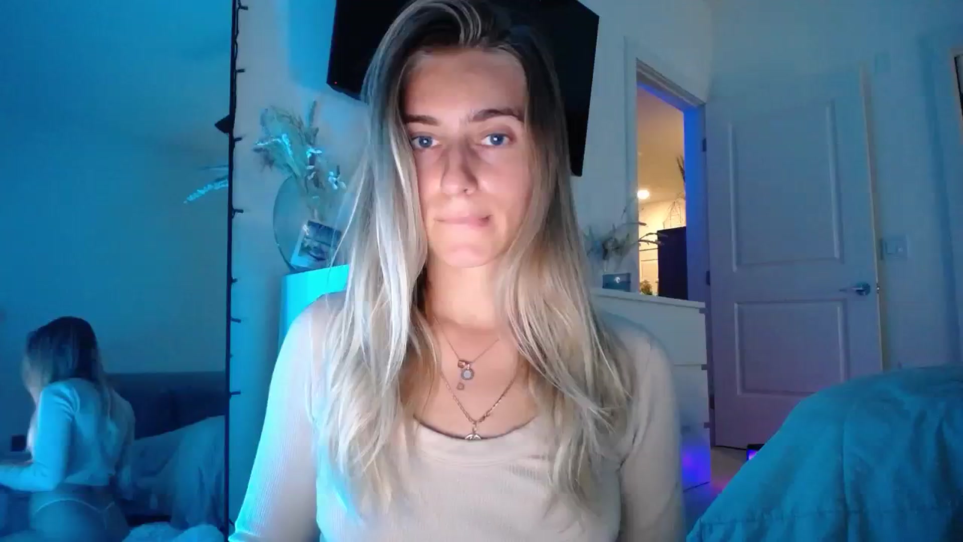 Gallery image thumbnail from Vodka_Queen's myfreecams stream on, 02/29/2024, 05:22 image 6 of 20
