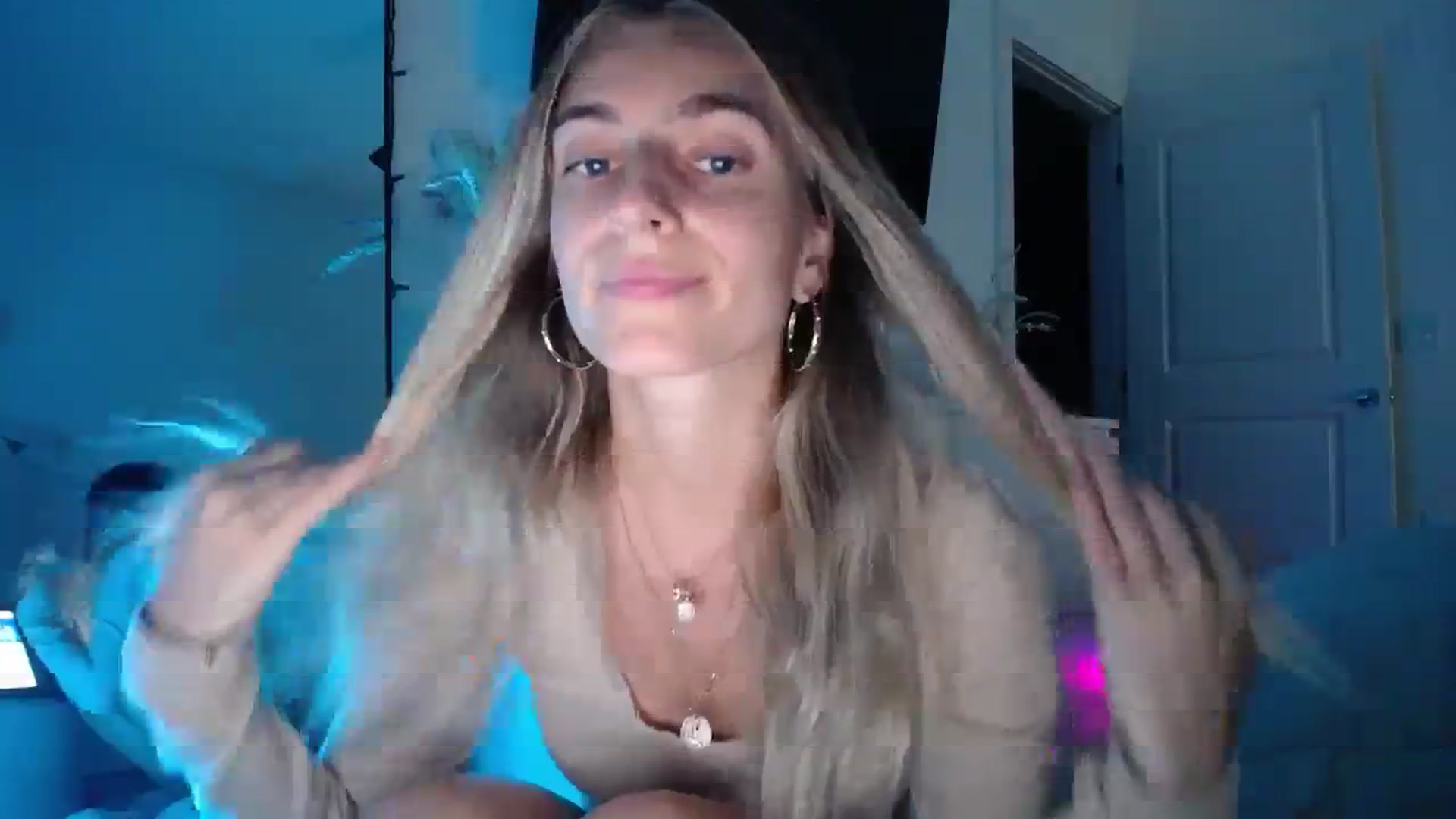 Gallery image thumbnail from Vodka_Queen's myfreecams stream on, 02/29/2024, 05:22 image 4 of 20