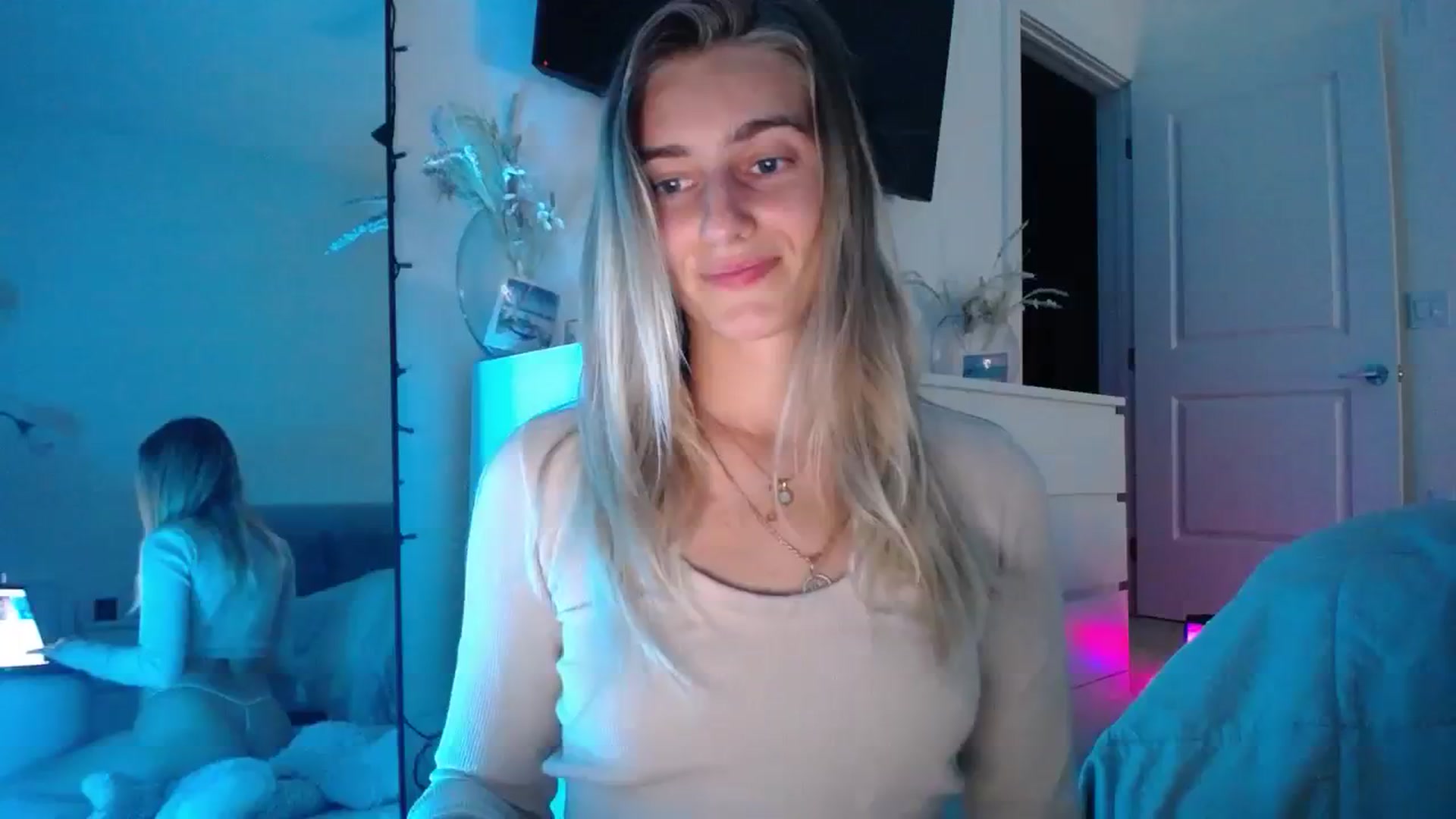 Gallery image thumbnail from Vodka_Queen's myfreecams stream on, 02/29/2024, 05:22 image 1 of 20
