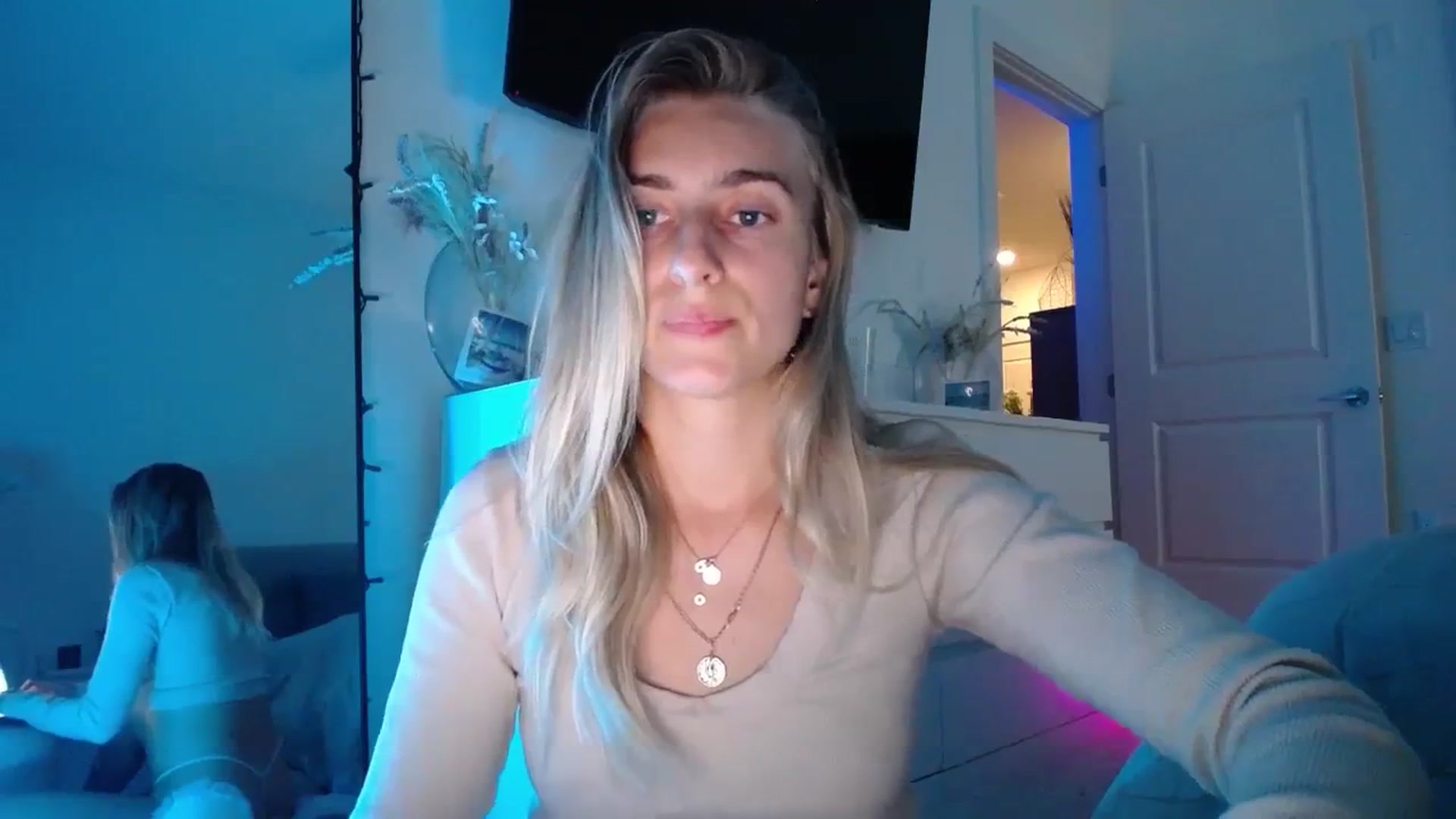 Gallery image thumbnail from Vodka_Queen's myfreecams stream on, 02/29/2024, 05:22 image 20 of 20