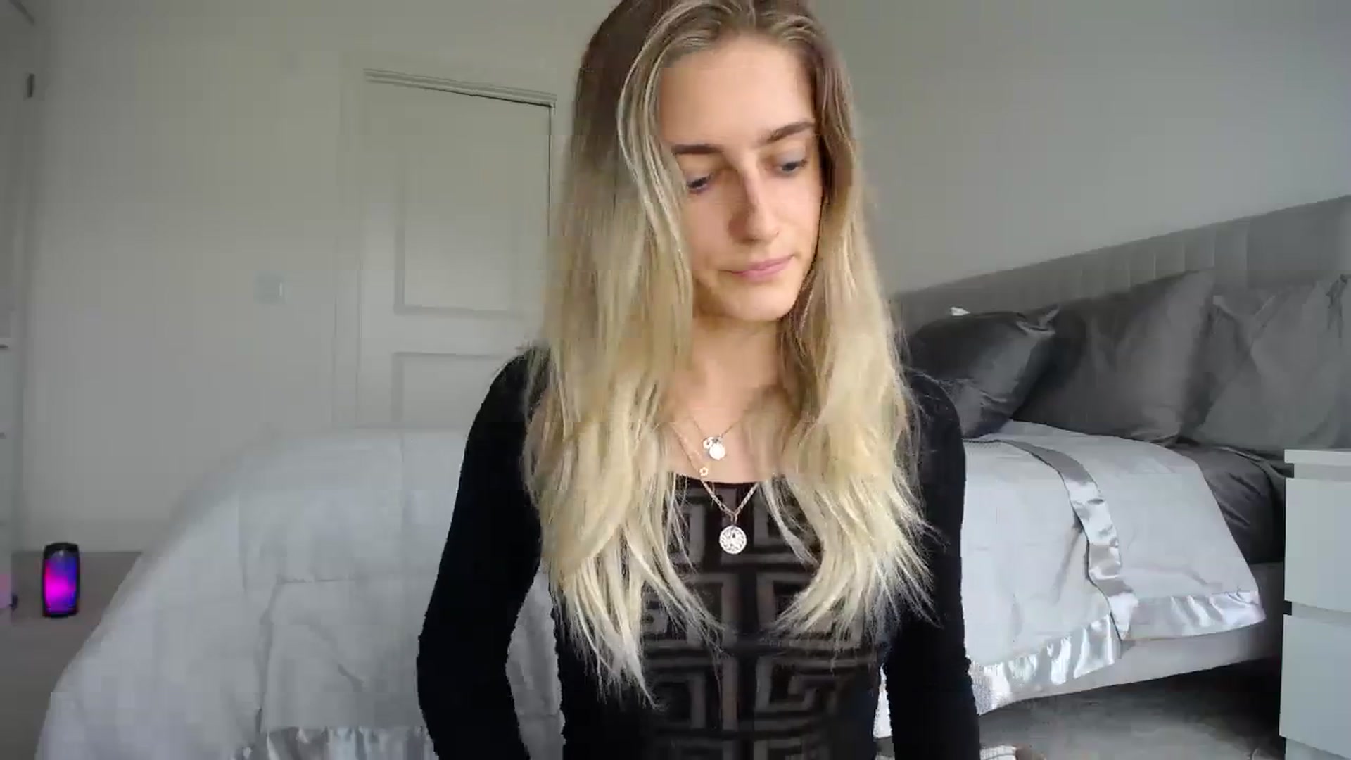 Gallery image thumbnail from Vodka_Queen's myfreecams stream on, 03/01/2024, 24:01 image 9 of 20