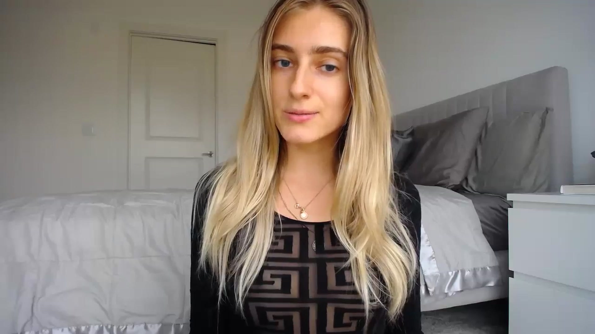 Gallery image thumbnail from Vodka_Queen's myfreecams stream on, 03/01/2024, 01:11 image 18 of 20