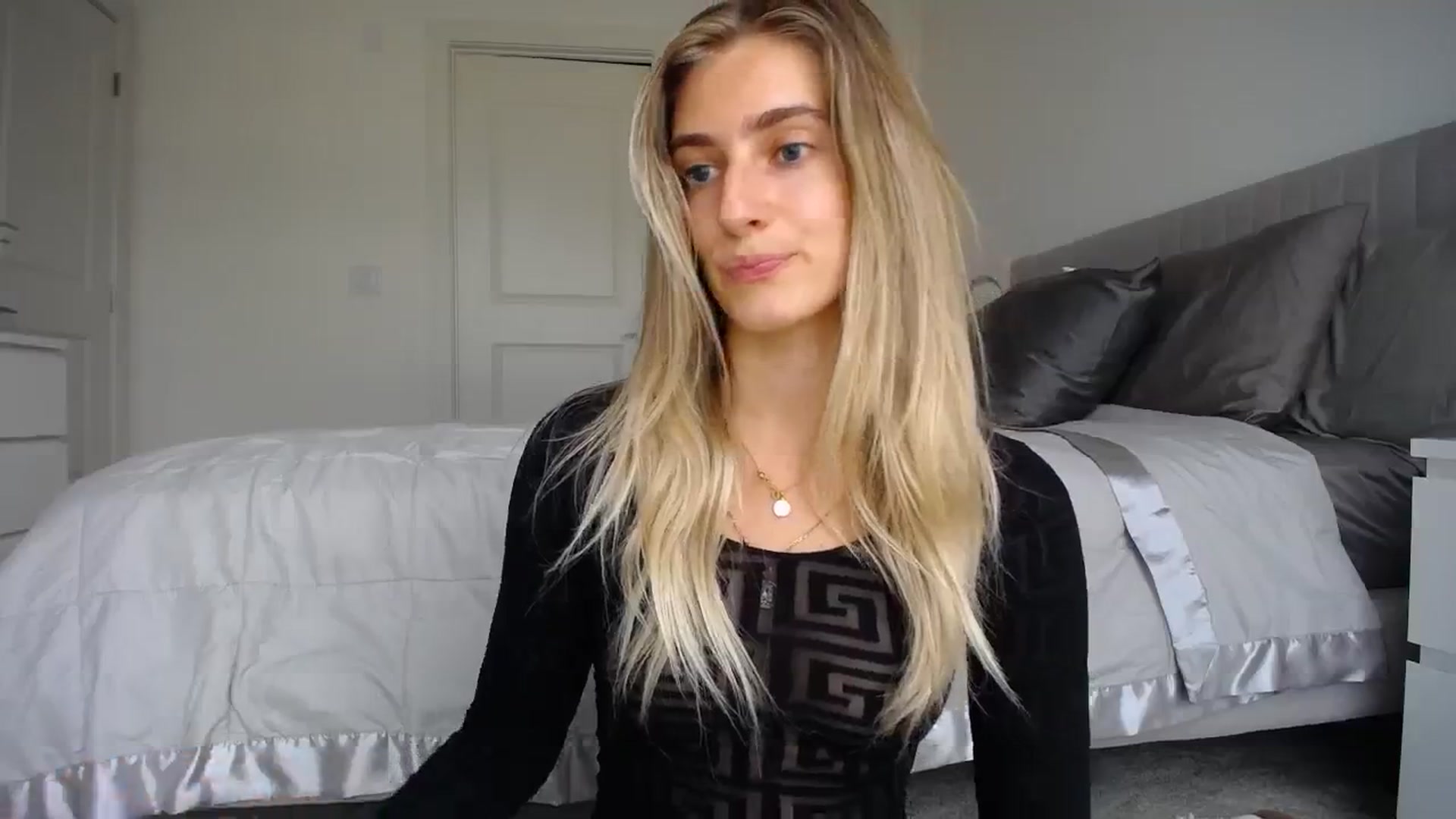 Gallery image thumbnail from Vodka_Queen's myfreecams stream on, 03/01/2024, 01:11 image 13 of 20