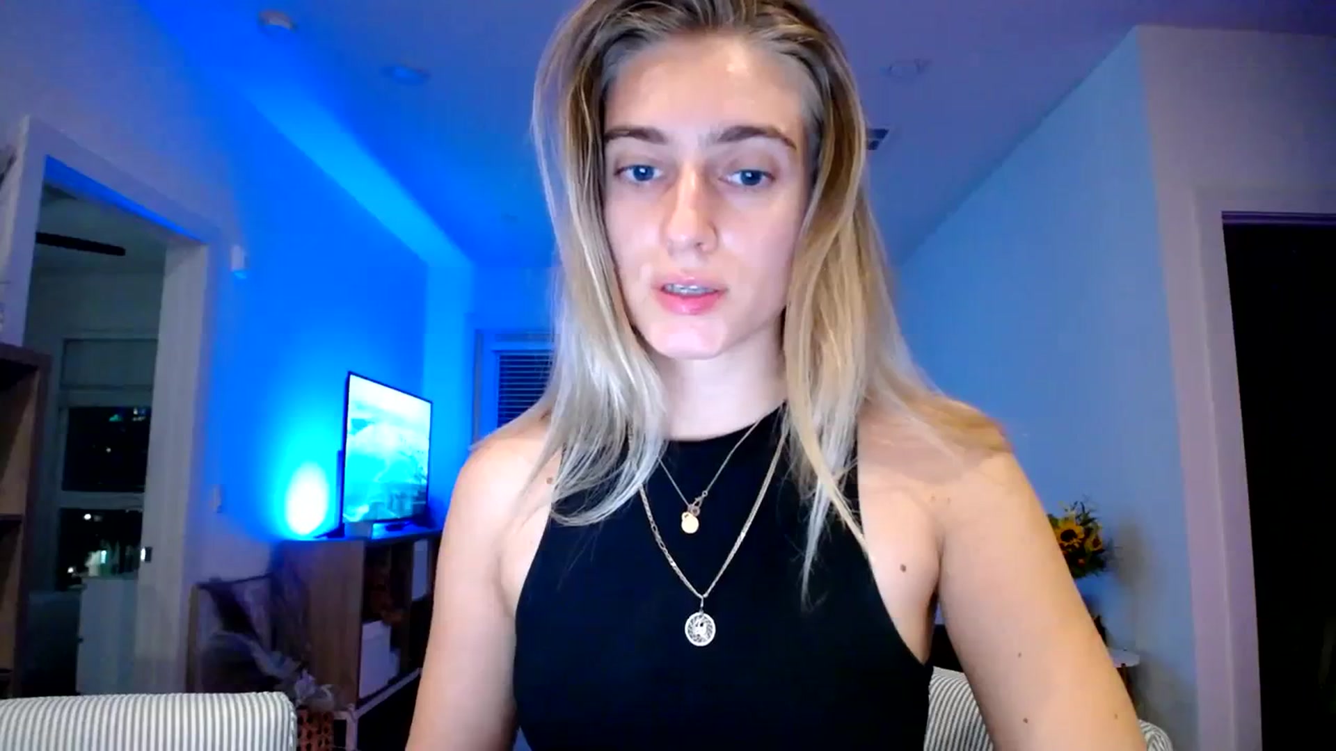 Gallery image thumbnail from Vodka_Queen's myfreecams stream on, 03/04/2024, 03:20 image 3 of 20