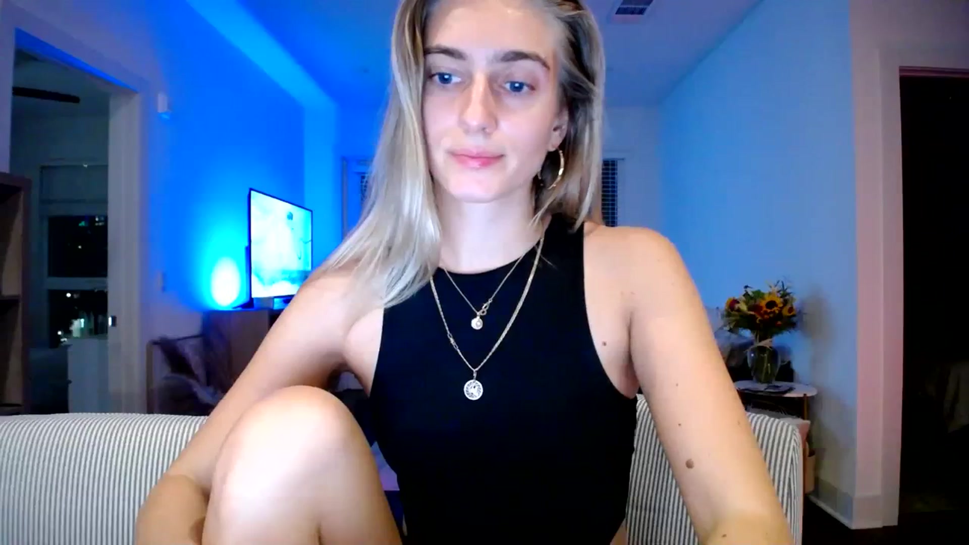 Gallery image thumbnail from Vodka_Queen's myfreecams stream on, 03/04/2024, 03:20 image 14 of 20