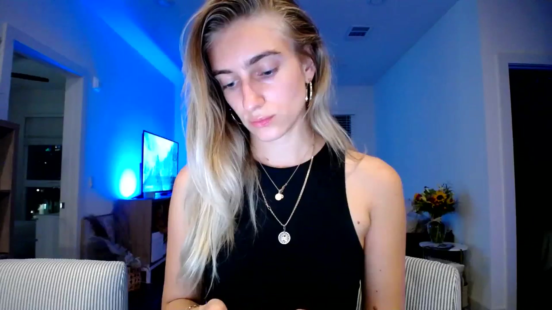 Gallery image thumbnail from Vodka_Queen's myfreecams stream on, 03/04/2024, 03:20 image 12 of 20
