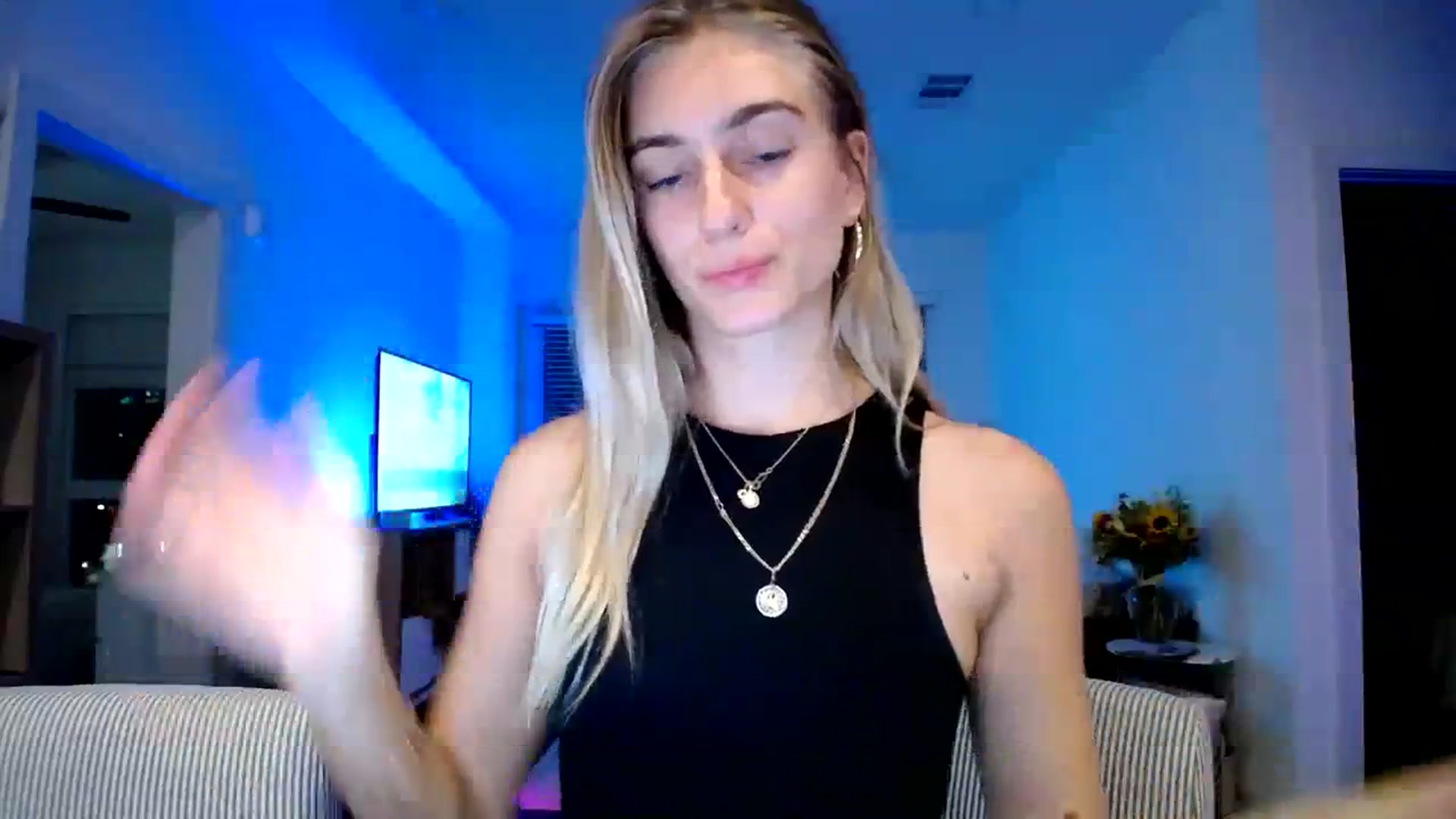 Gallery image thumbnail from Vodka_Queen's myfreecams stream on, 03/04/2024, 03:20 image 19 of 20