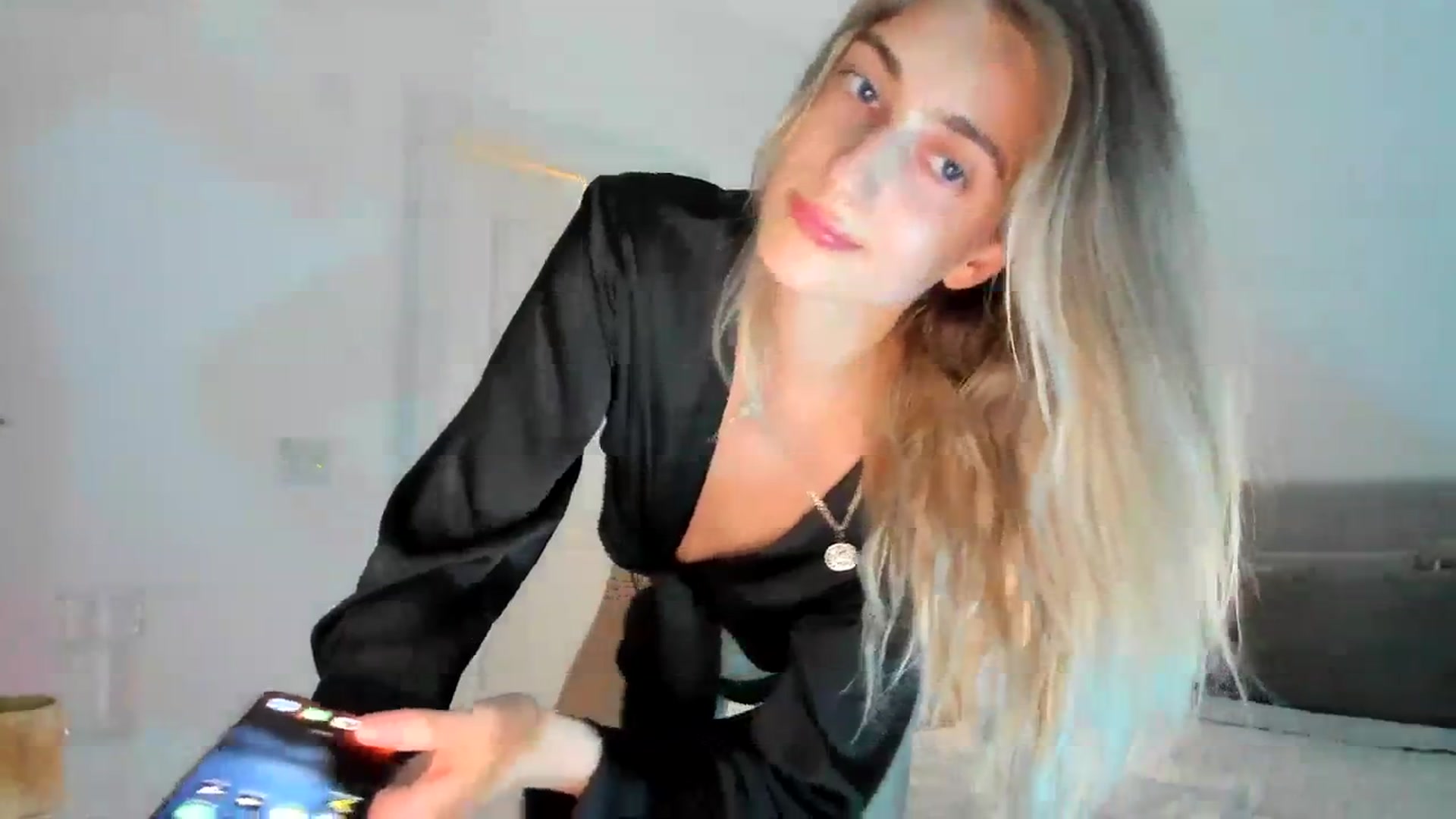 Gallery image thumbnail from Vodka_Queen's myfreecams stream on, 03/10/2024, 06:18 image 20 of 20