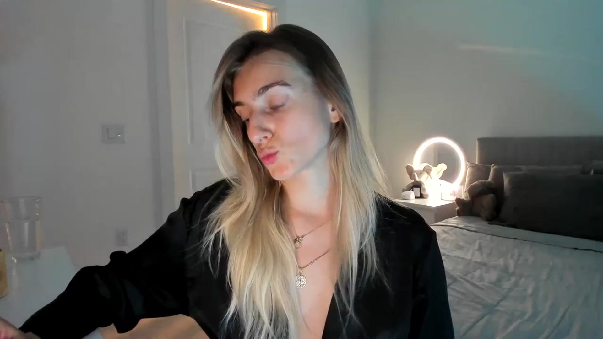 Gallery image thumbnail from Vodka_Queen's myfreecams stream on, 03/10/2024, 07:21 image 2 of 20