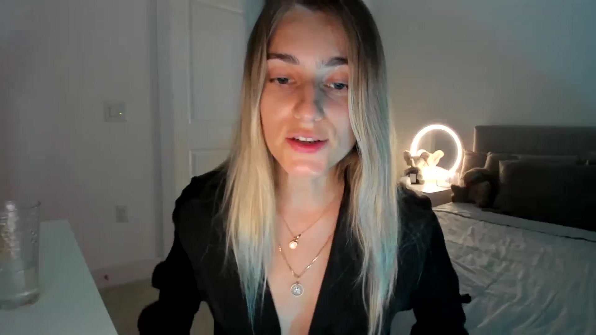 Gallery image thumbnail from Vodka_Queen's myfreecams stream on, 03/10/2024, 07:21 image 9 of 20