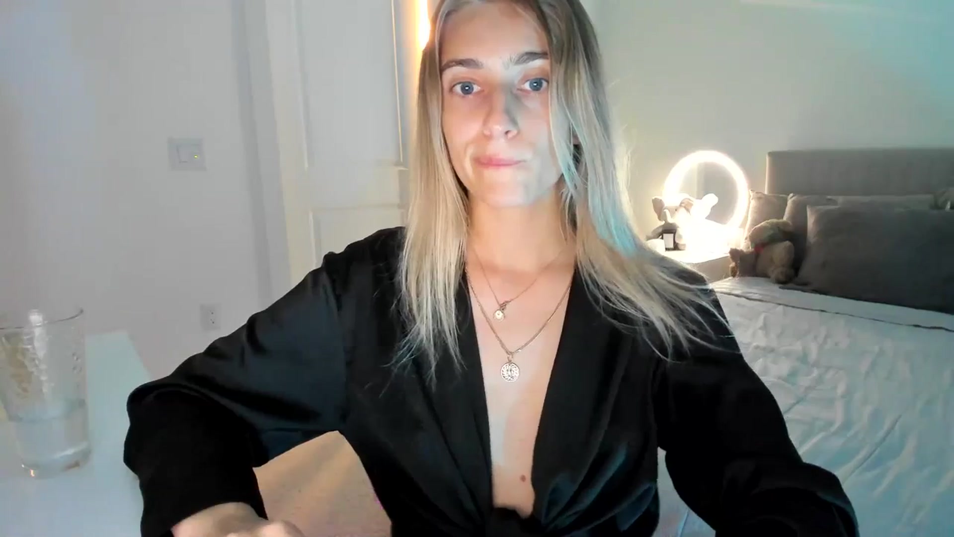 Gallery image thumbnail from Vodka_Queen's myfreecams stream on, 03/10/2024, 07:21 image 6 of 20