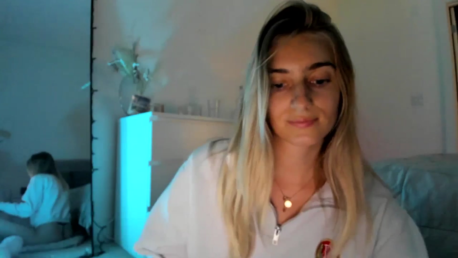 Gallery image thumbnail from Vodka_Queen's myfreecams stream on, 03/14/2024, 04:39 image 5 of 20