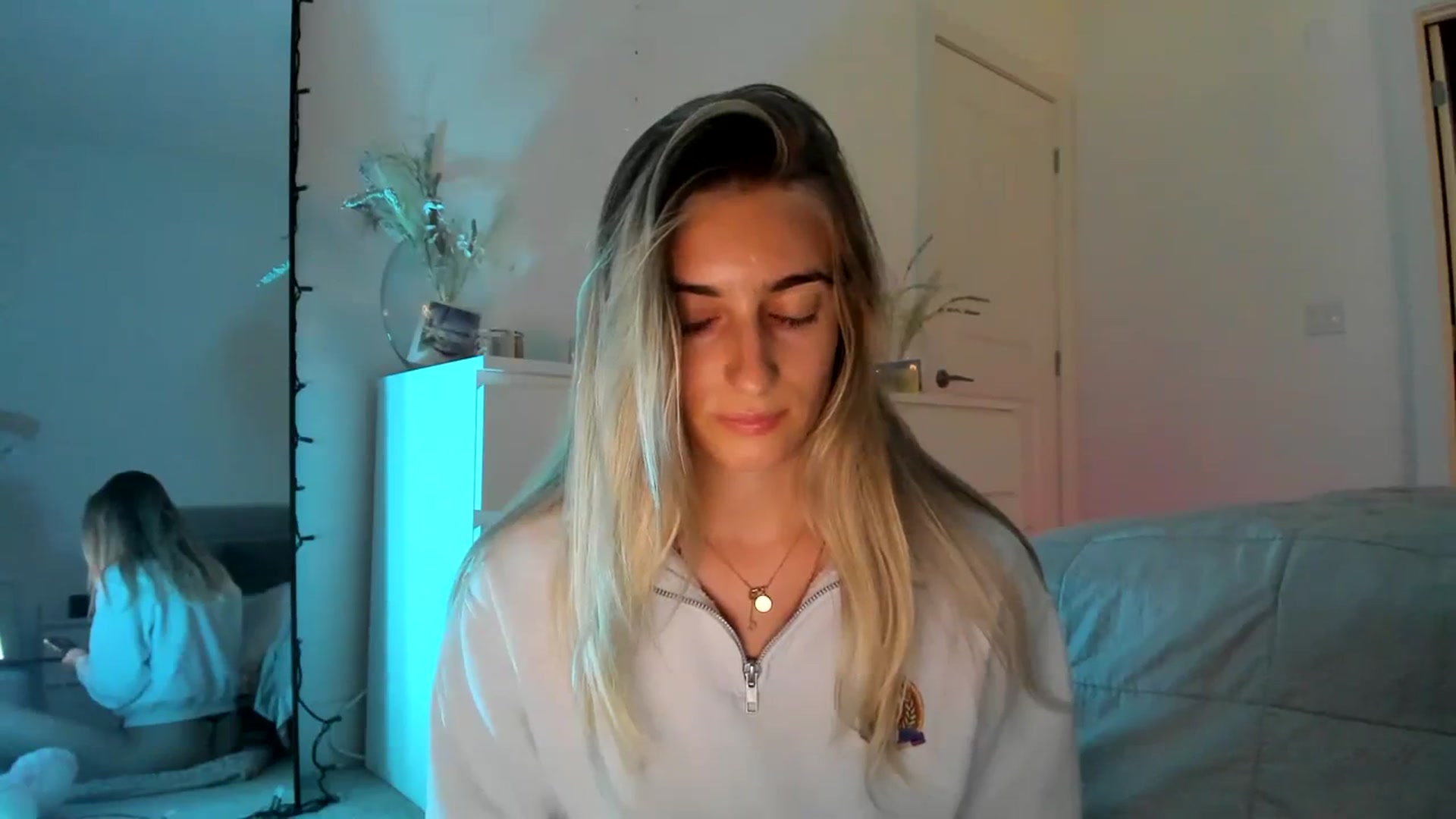Gallery image thumbnail from Vodka_Queen's myfreecams stream on, 03/14/2024, 04:39 image 13 of 20