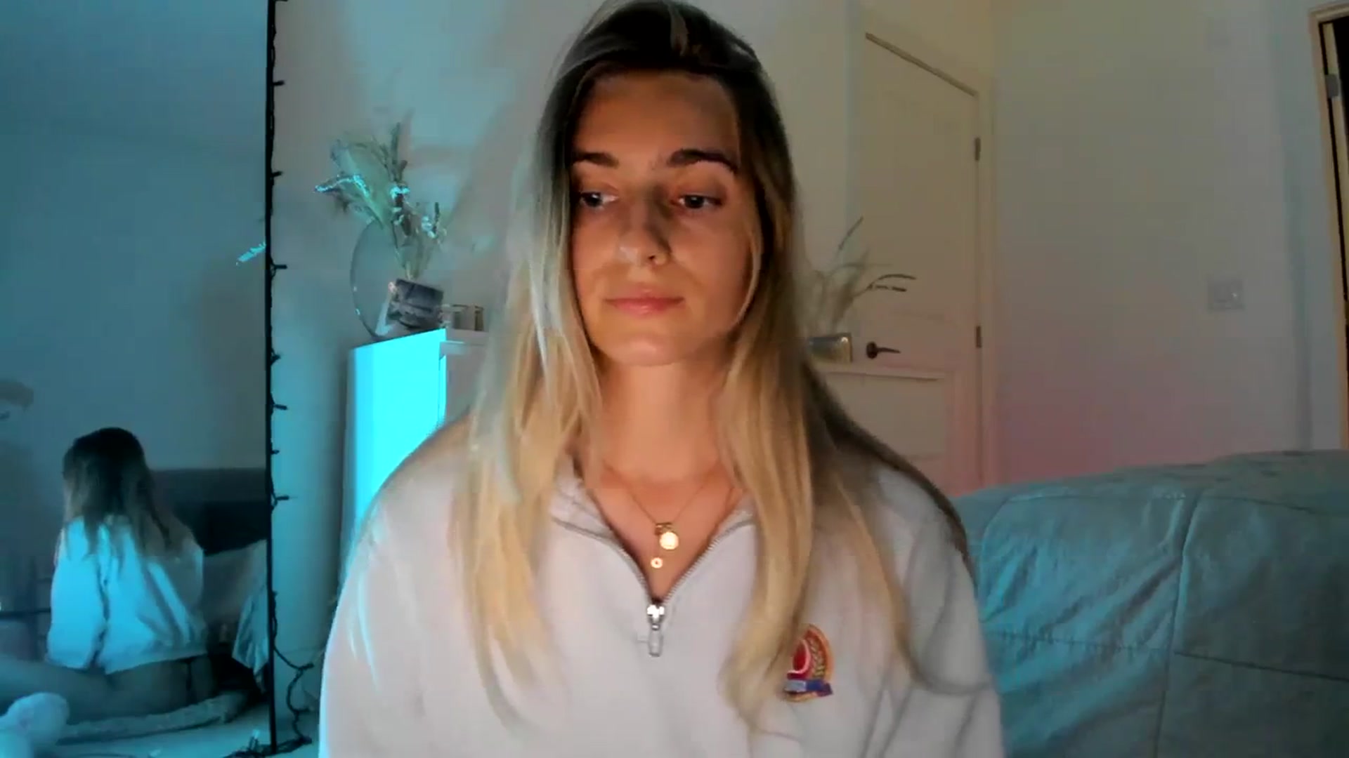 Gallery image thumbnail from Vodka_Queen's myfreecams stream on, 03/14/2024, 04:39 image 14 of 20
