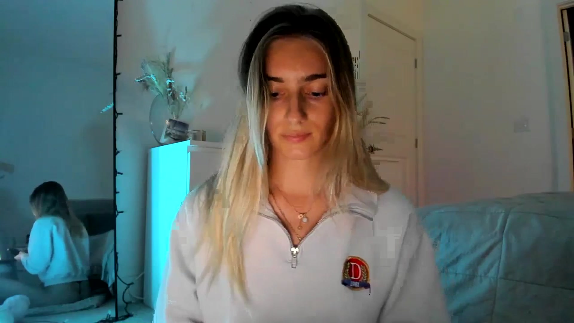 Gallery image thumbnail from Vodka_Queen's myfreecams stream on, 03/14/2024, 04:39 image 19 of 20