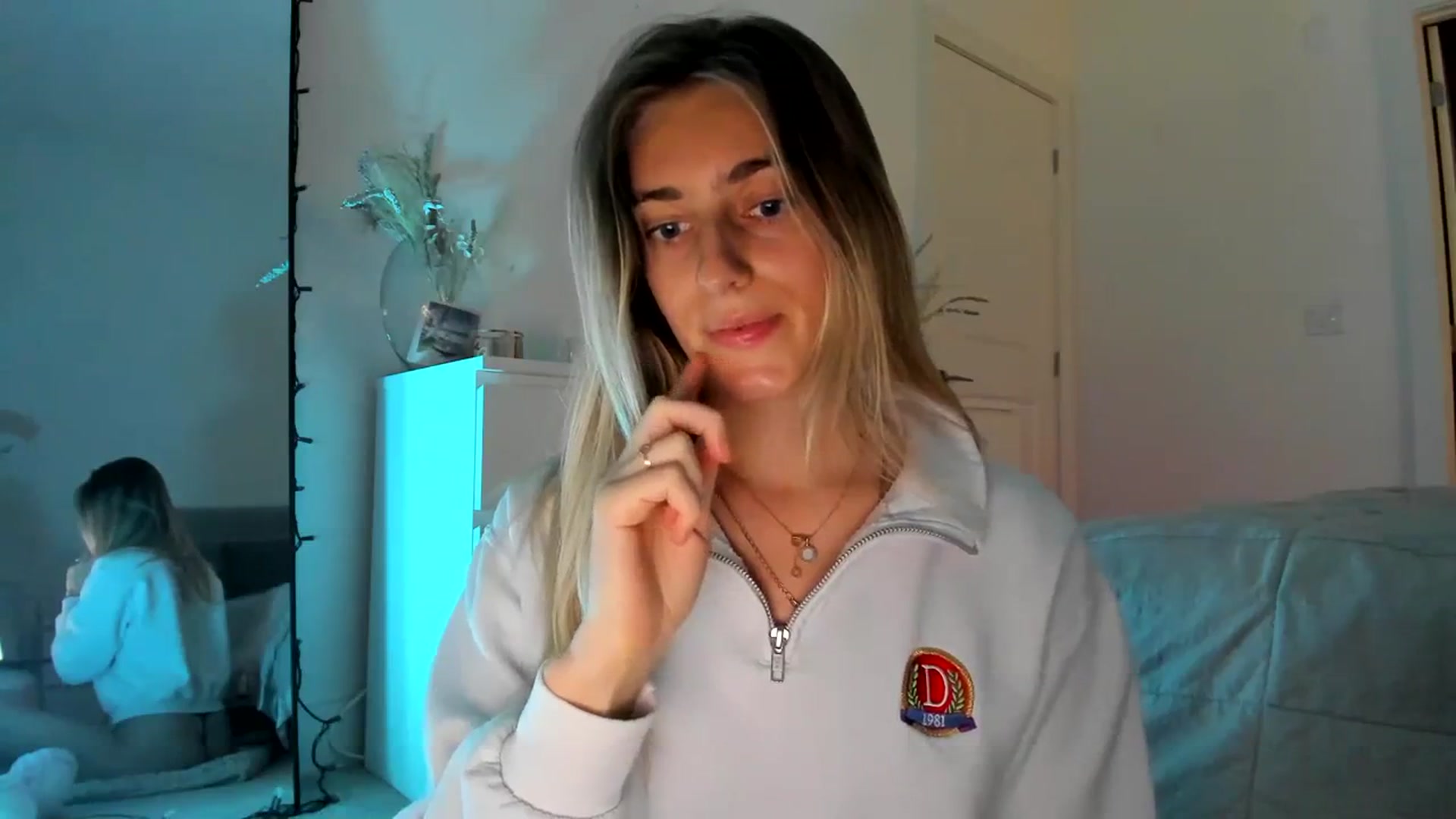 Gallery image thumbnail from Vodka_Queen's myfreecams stream on, 03/14/2024, 04:39 image 18 of 20