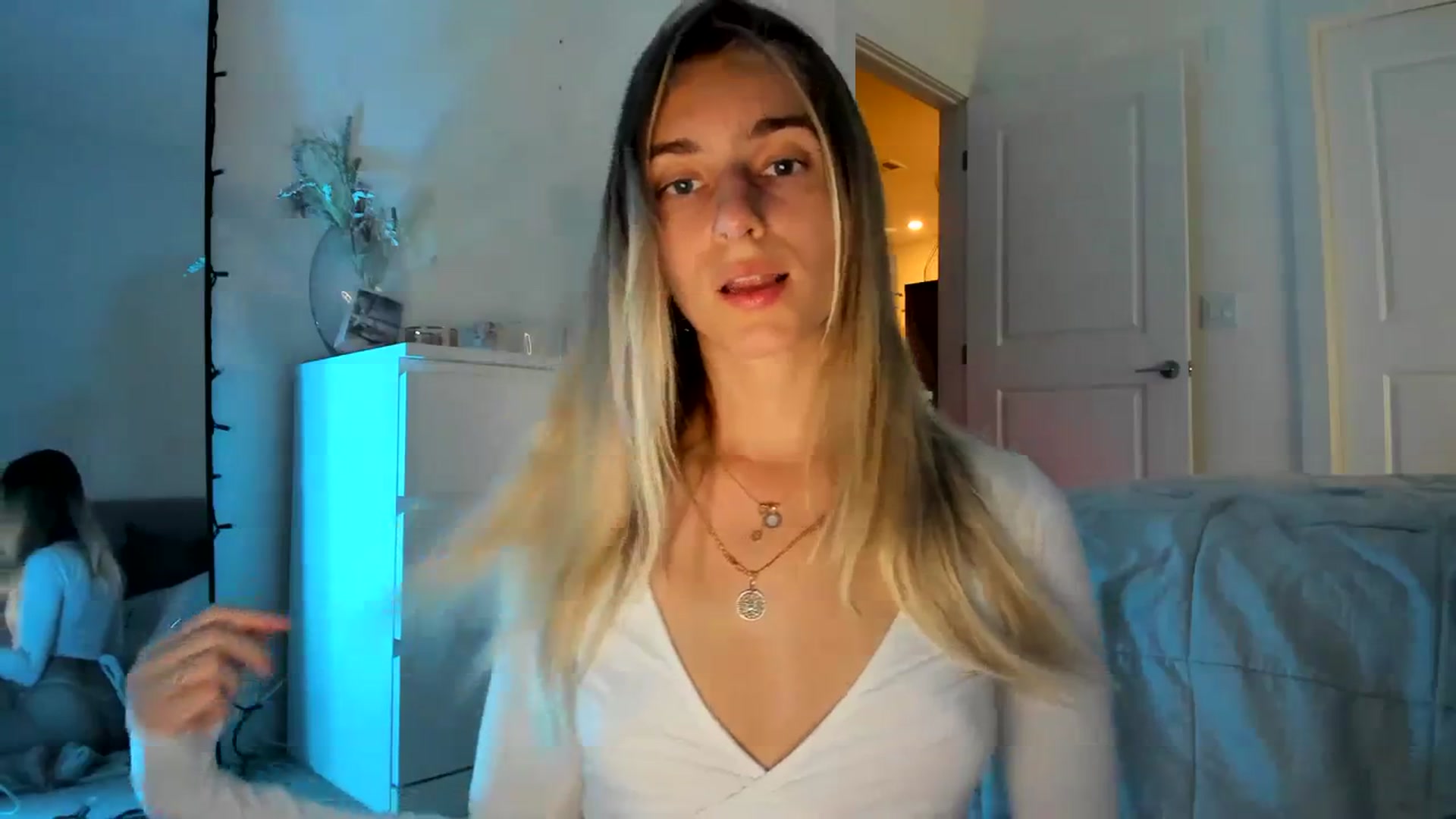 Gallery image thumbnail from Vodka_Queen's myfreecams stream on, 03/26/2024, 04:54 image 11 of 20