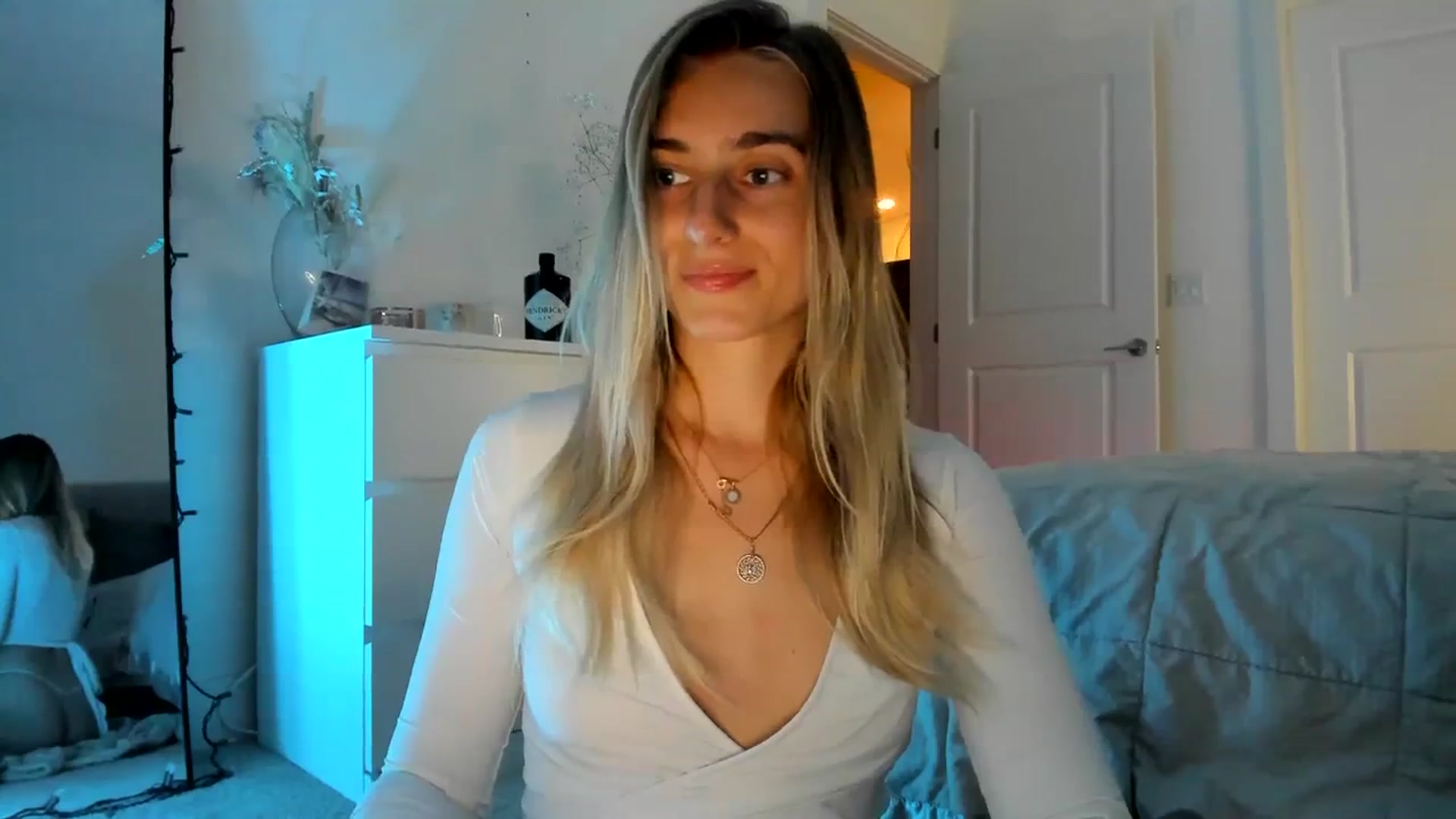 Gallery image thumbnail from Vodka_Queen's myfreecams stream on, 03/26/2024, 04:54 image 2 of 20