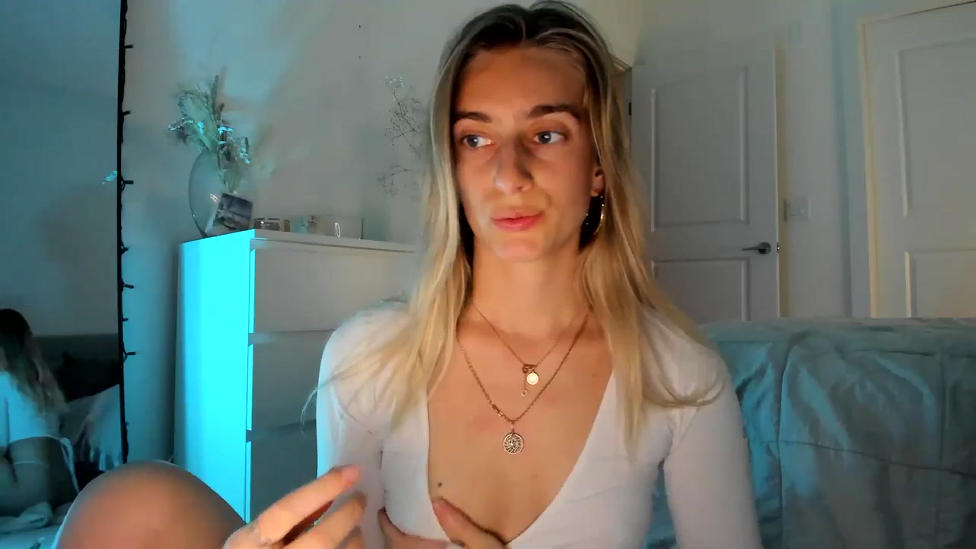 Gallery image thumbnail from Vodka_Queen's myfreecams stream on, 03/26/2024, 04:54 image 13 of 20