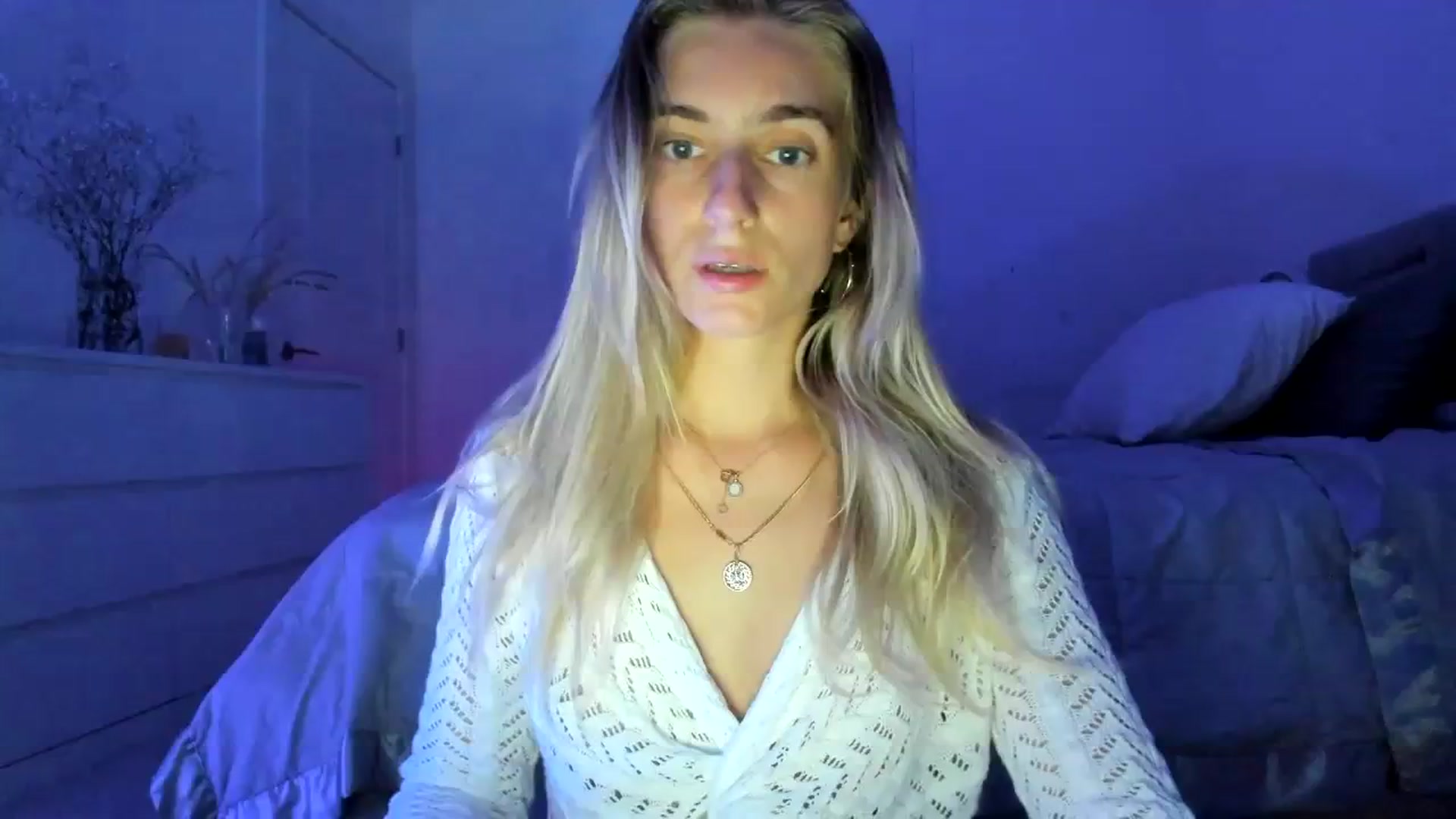 Gallery image thumbnail from Vodka_Queen's myfreecams stream on, 03/28/2024, 03:16 image 2 of 20