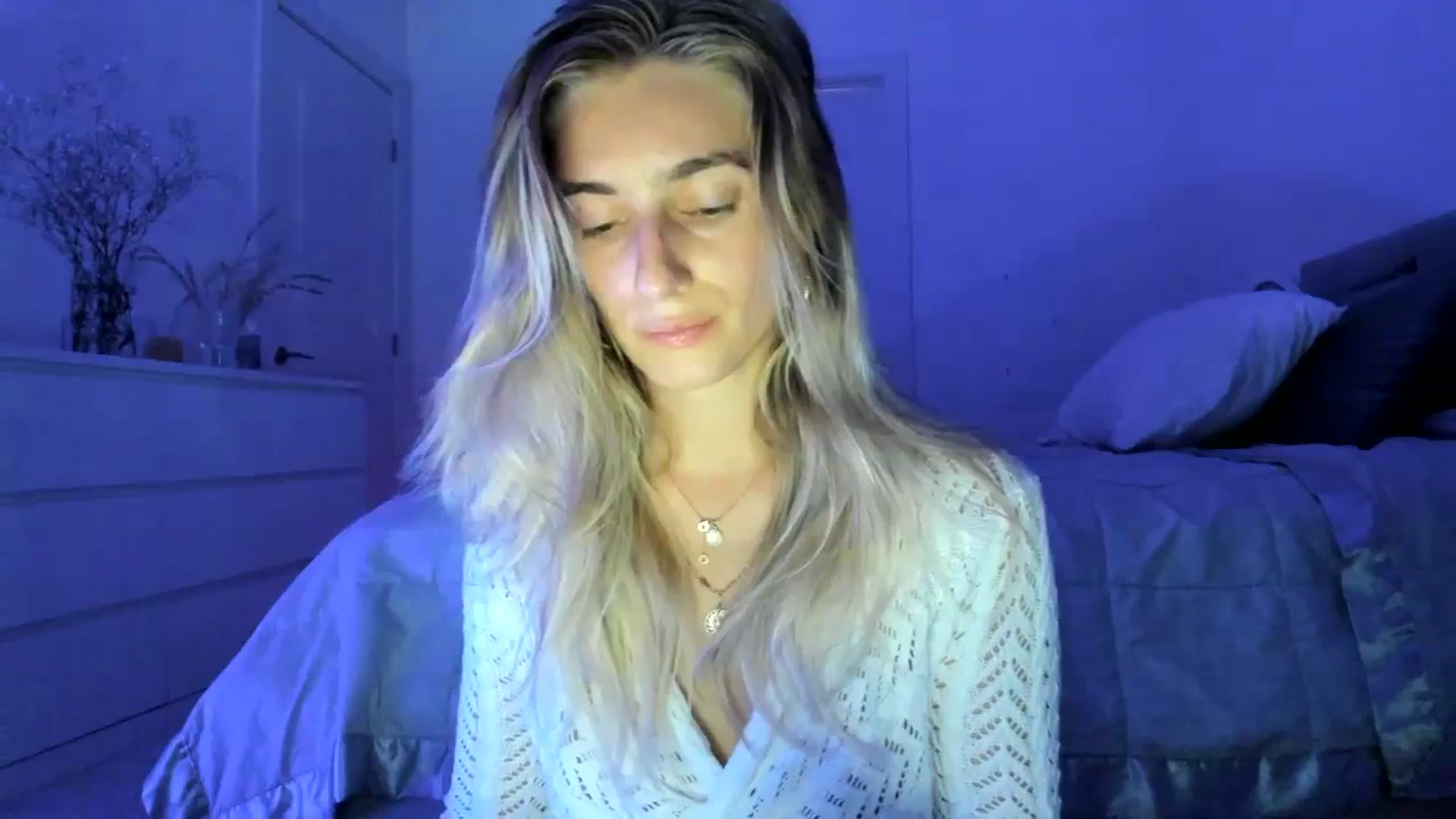 Gallery image thumbnail from Vodka_Queen's myfreecams stream on, 03/28/2024, 03:16 image 8 of 20