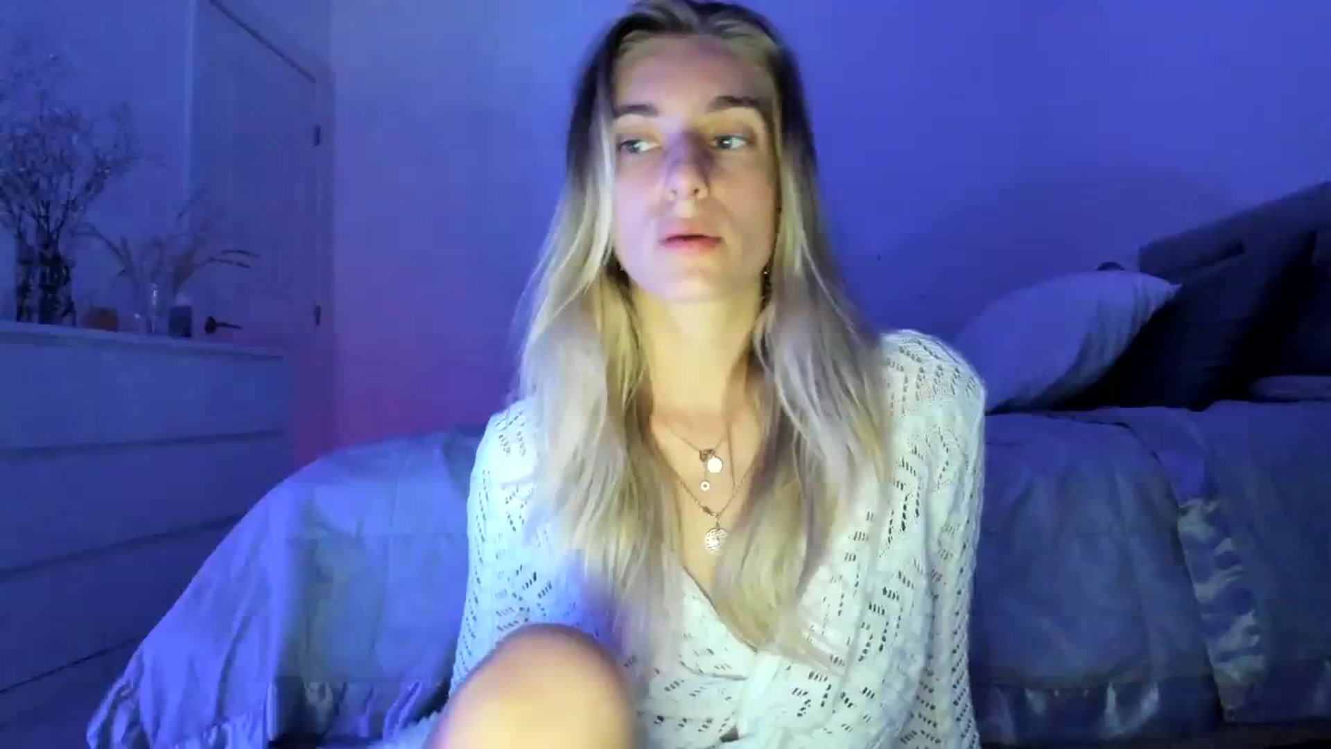 Gallery image thumbnail from Vodka_Queen's myfreecams stream on, 03/28/2024, 03:16 image 14 of 20