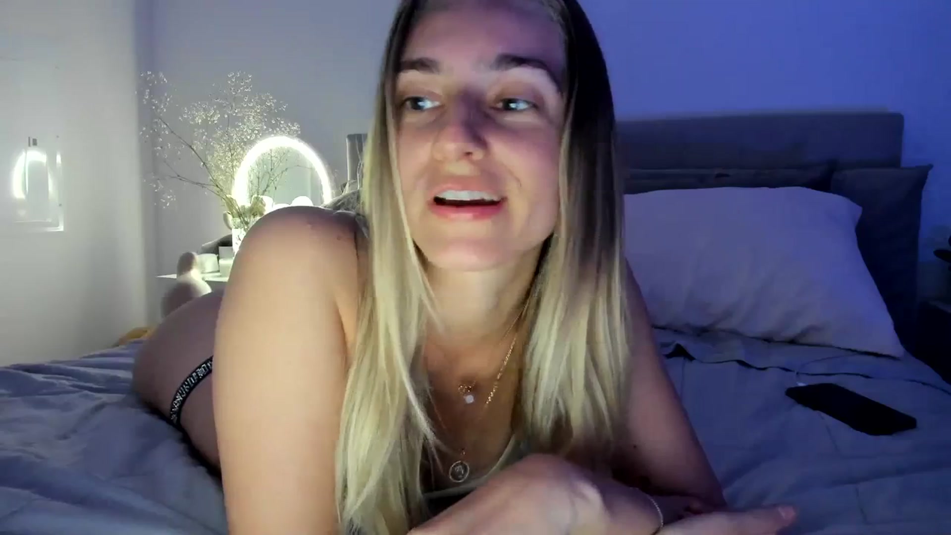 Gallery image thumbnail from Vodka_Queen's myfreecams stream on, 03/31/2024, 05:25 image 8 of 20