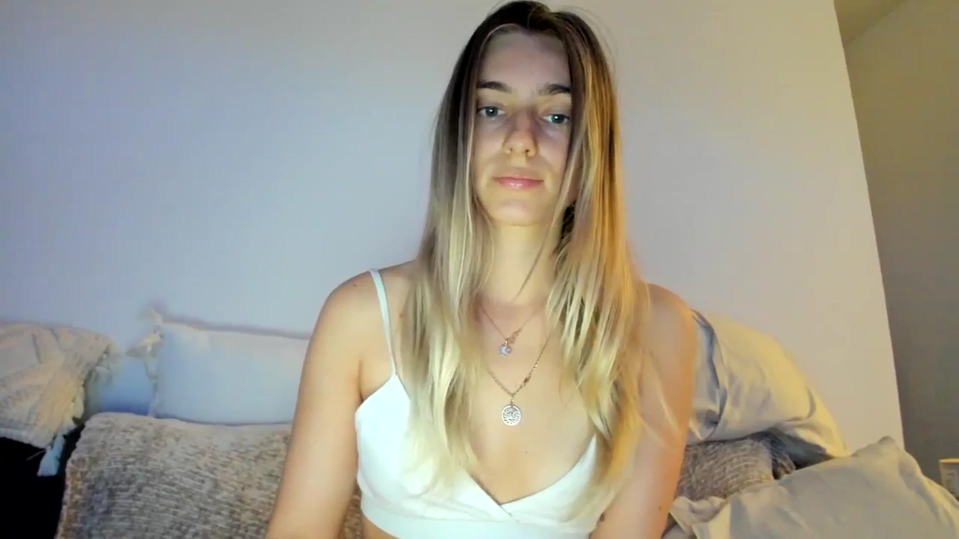 Gallery image thumbnail from Vodka_Queen's myfreecams stream on, 04/28/2024, 06:07 image 9 of 20