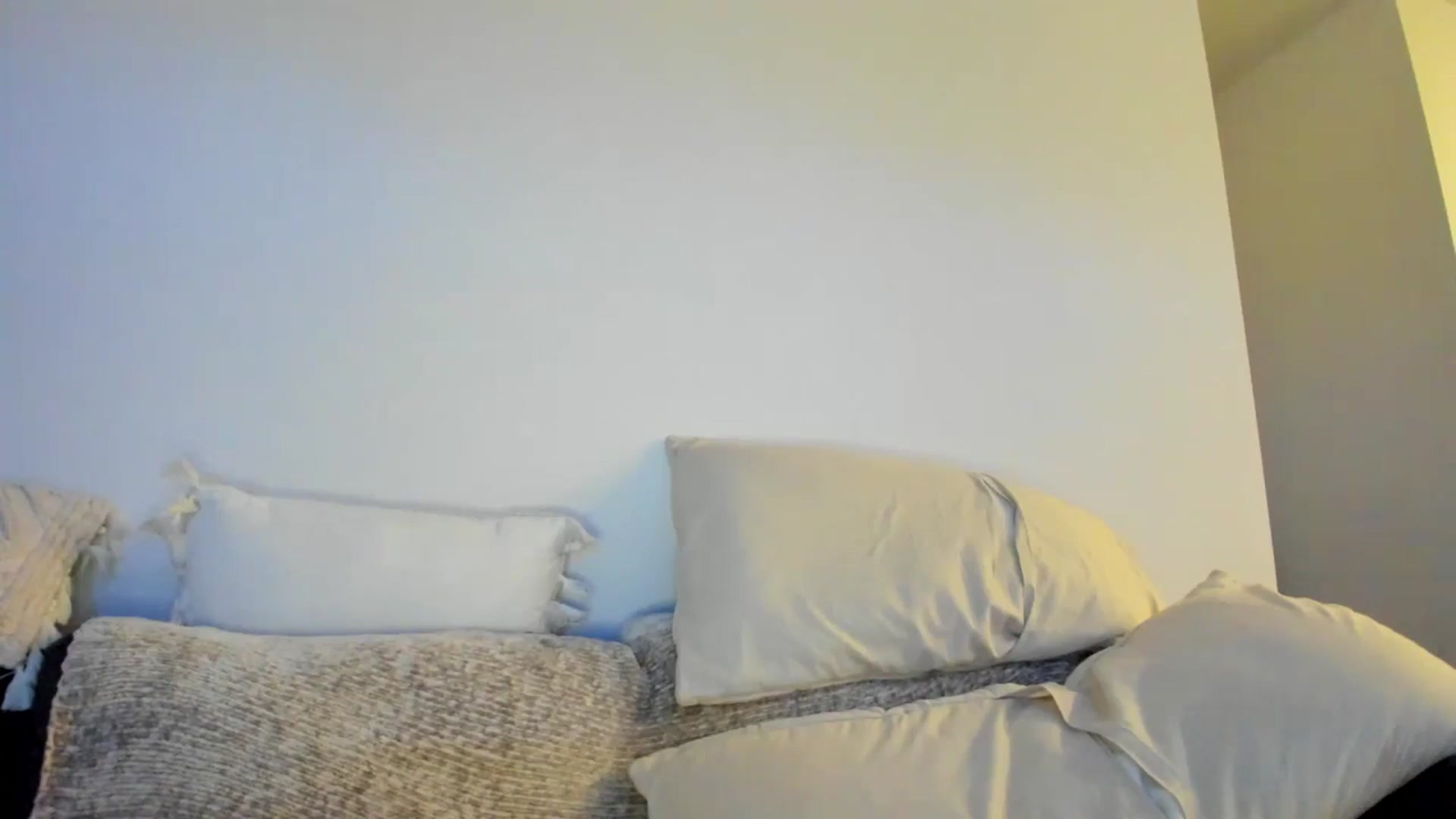 Gallery image thumbnail from Vodka_Queen's myfreecams stream on, 04/28/2024, 06:07 image 13 of 20