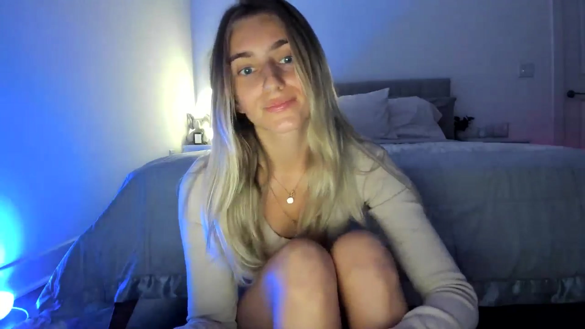 Gallery image thumbnail from Vodka_Queen's myfreecams stream on, 05/21/2024, 04:24 image 17 of 20