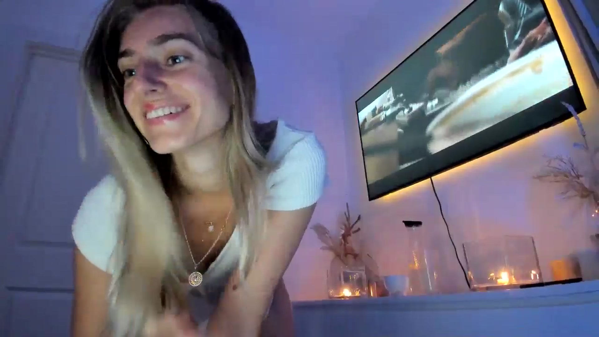 Gallery image thumbnail from Vodka_Queen's myfreecams stream on, 05/24/2024, 04:23 image 15 of 20