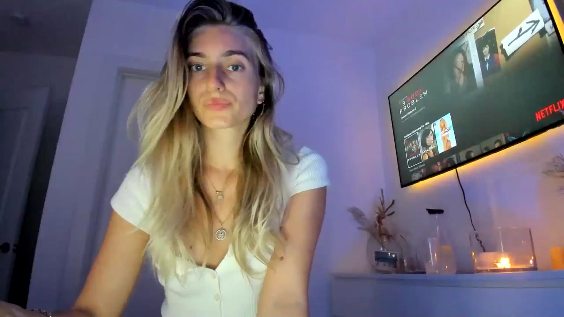 Gallery image thumbnail from Vodka_Queen's myfreecams stream on, 05/24/2024, 04:23 image 20 of 20