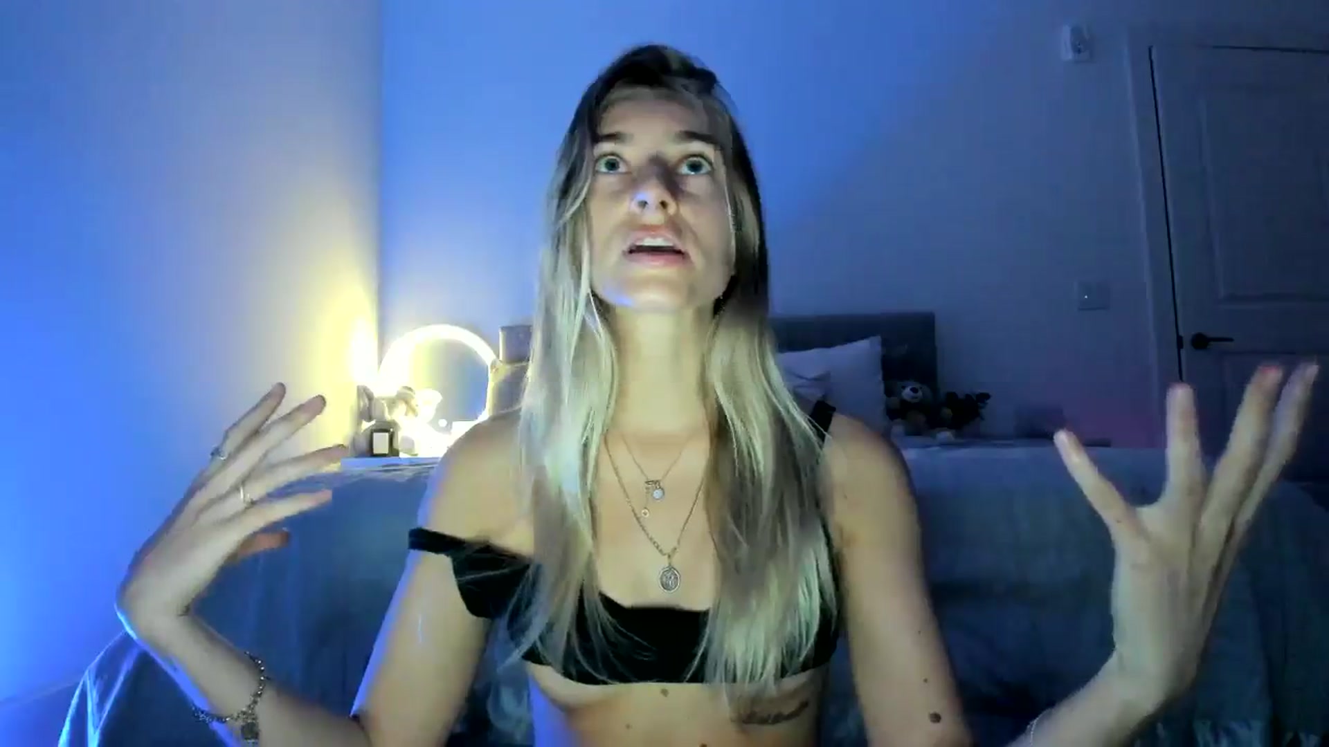 Gallery image thumbnail from Vodka_Queen's myfreecams stream on, 05/25/2024, 03:55 image 11 of 20
