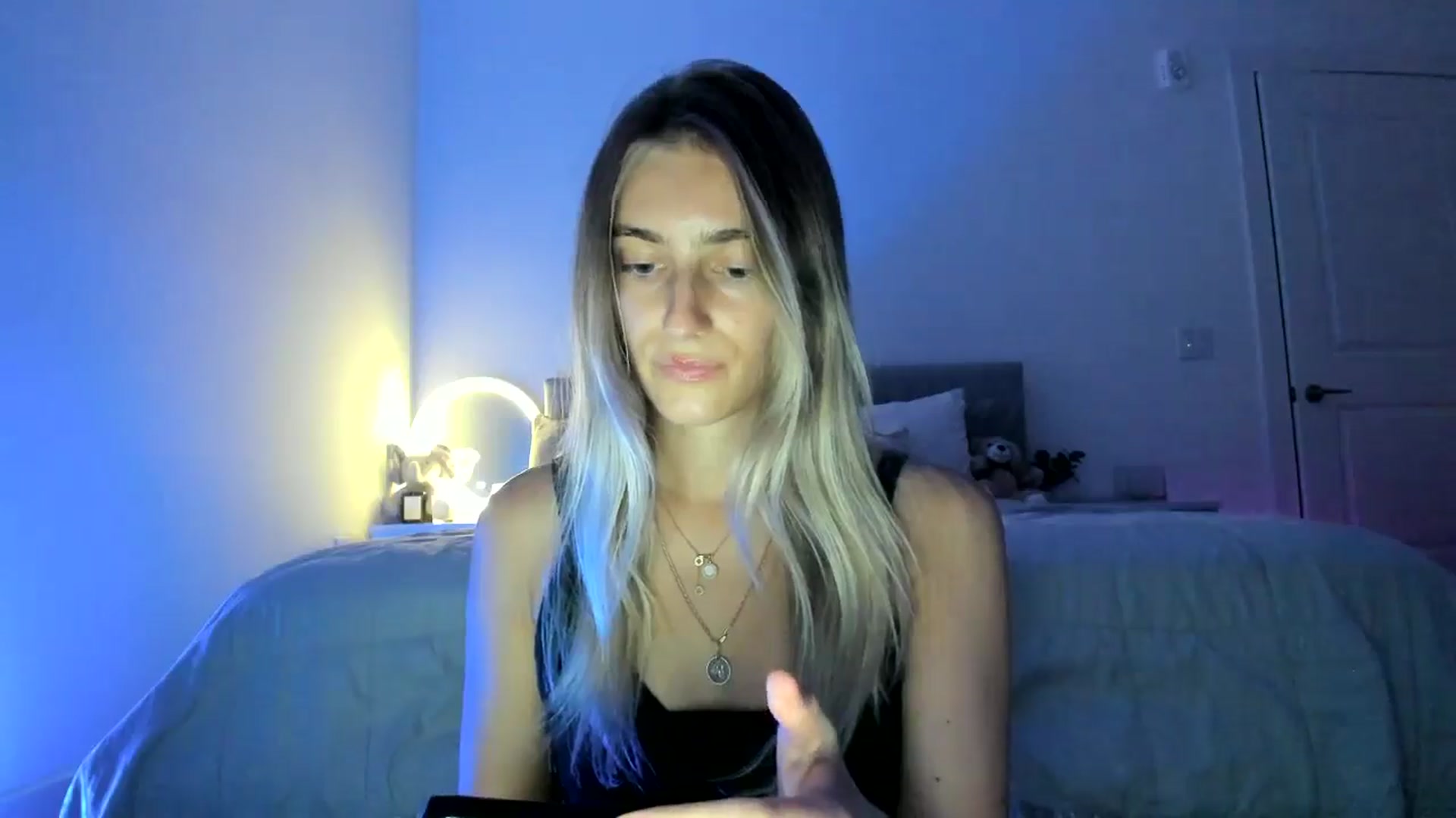 Gallery image thumbnail from Vodka_Queen's myfreecams stream on, 05/25/2024, 03:55 image 9 of 20