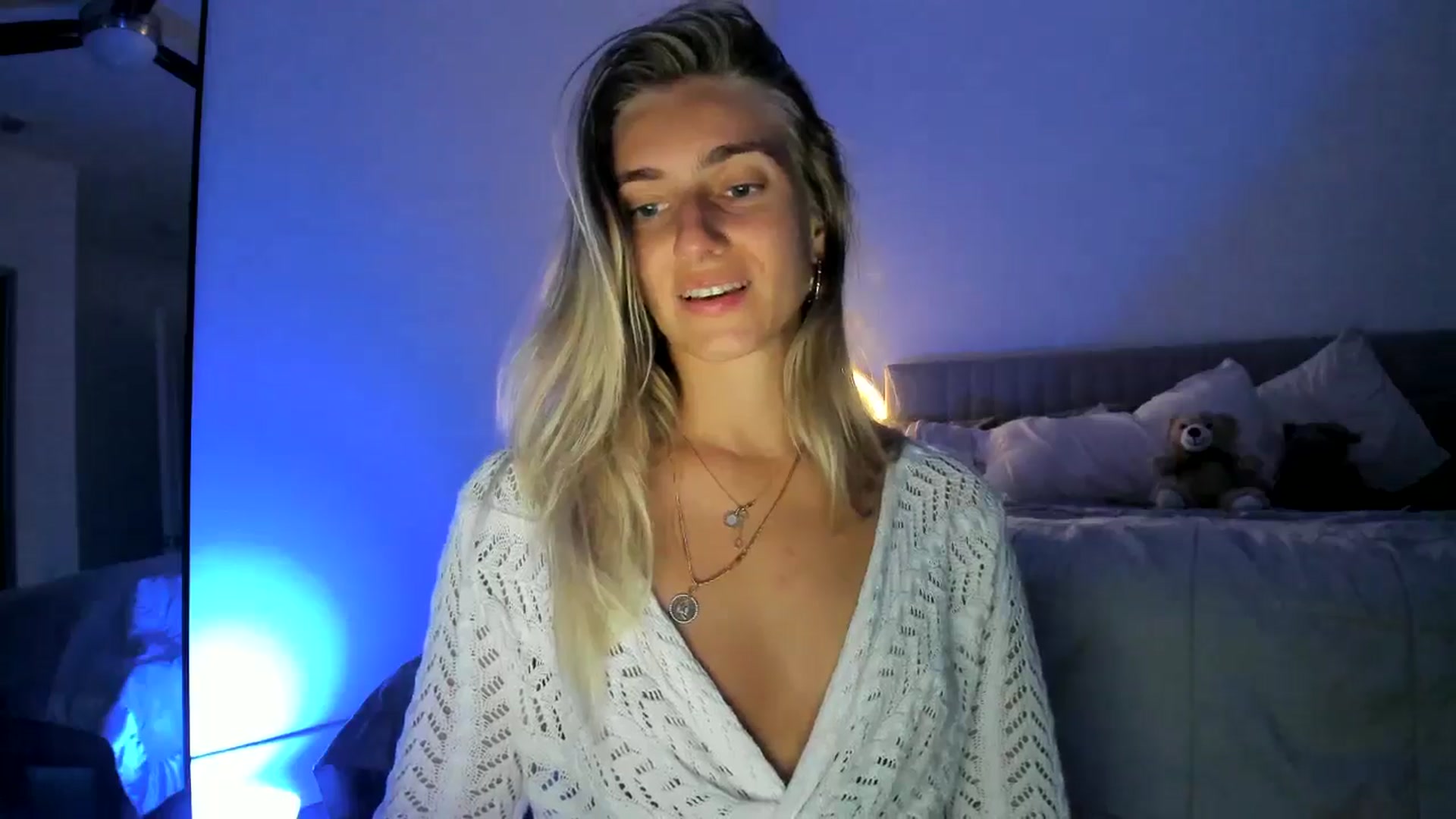 Gallery image thumbnail from Vodka_Queen's myfreecams stream on, 06/02/2024, 05:37 image 15 of 20