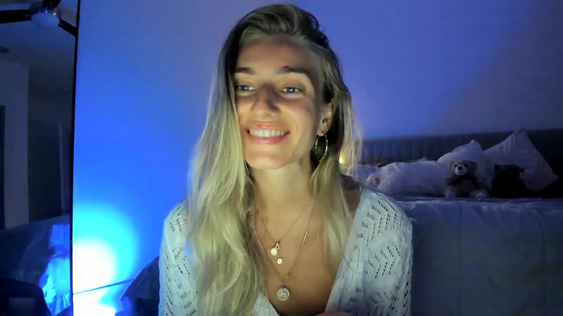 Gallery image thumbnail from Vodka_Queen's myfreecams stream on, 06/02/2024, 05:37 image 19 of 20