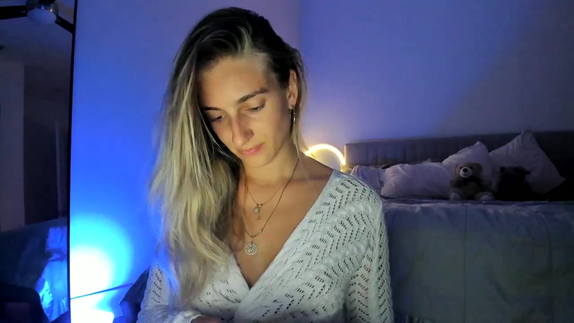 Gallery image thumbnail from Vodka_Queen's myfreecams stream on, 06/02/2024, 05:37 image 16 of 20